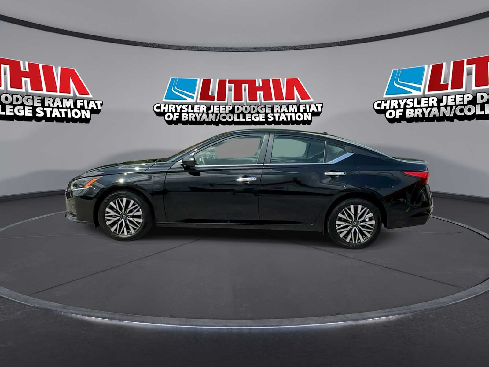 Thumbnail: 2025 Nissan Altima - 5