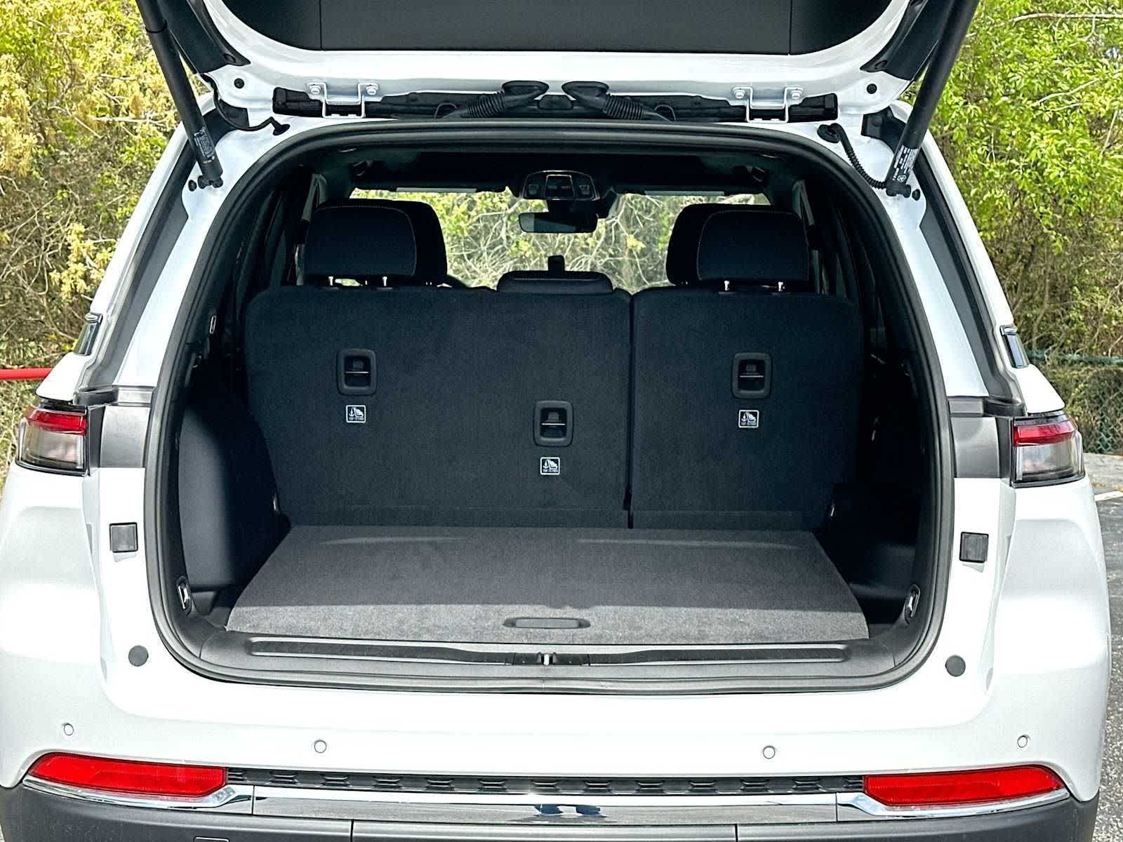 Thumbnail: 2026 Jeep Grand Cherokee - 29