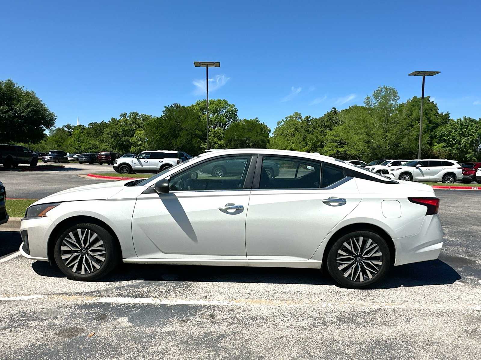 Thumbnail: 2025 Nissan Altima - 2