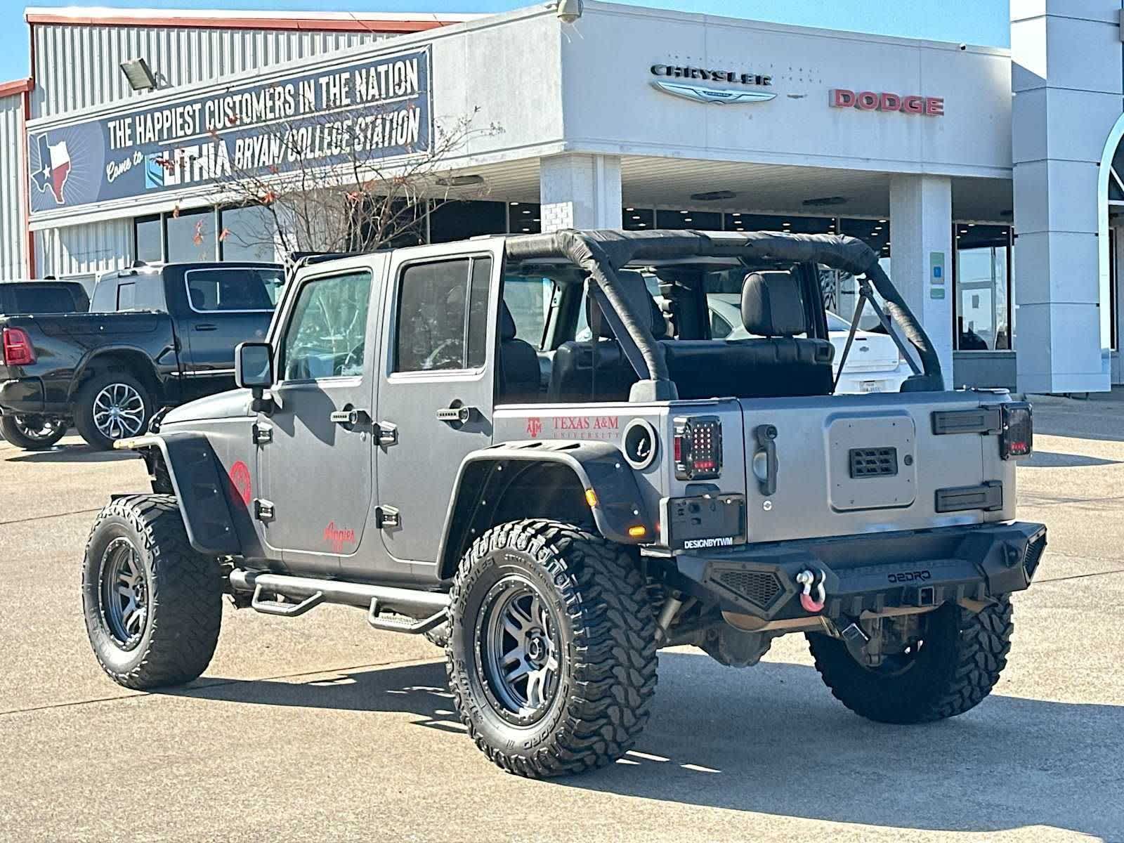 Thumbnail: 2016 Jeep Wrangler - 13