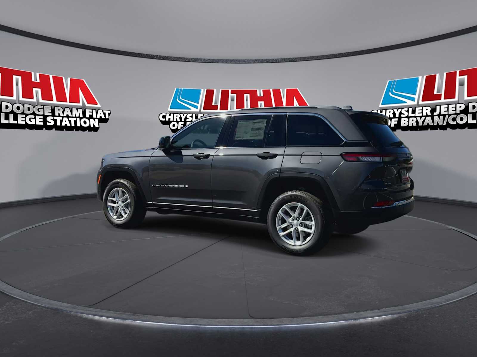 Thumbnail: 2025 Jeep Grand Cherokee - 6