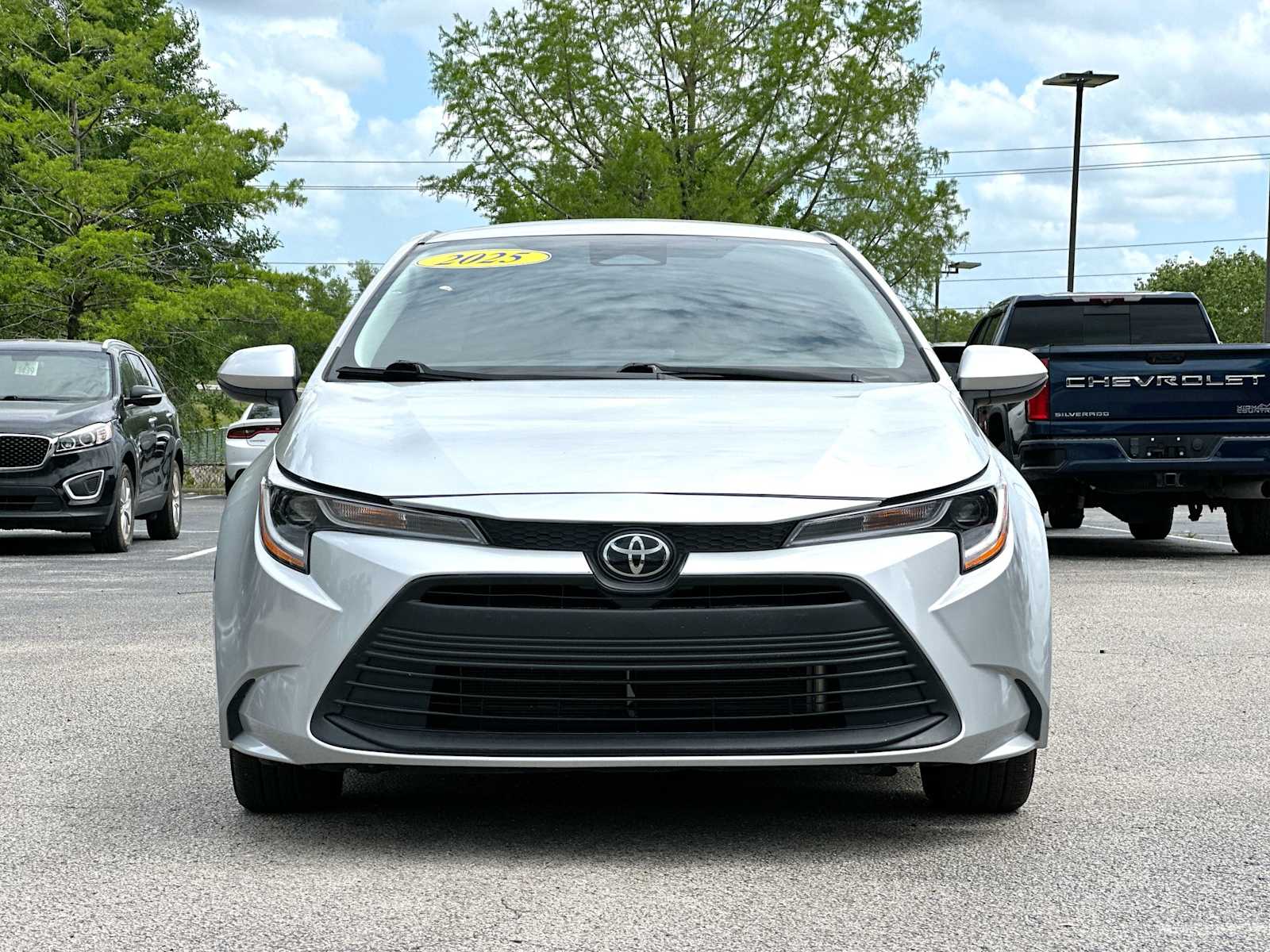 Thumbnail: 2025 Toyota Corolla - 10