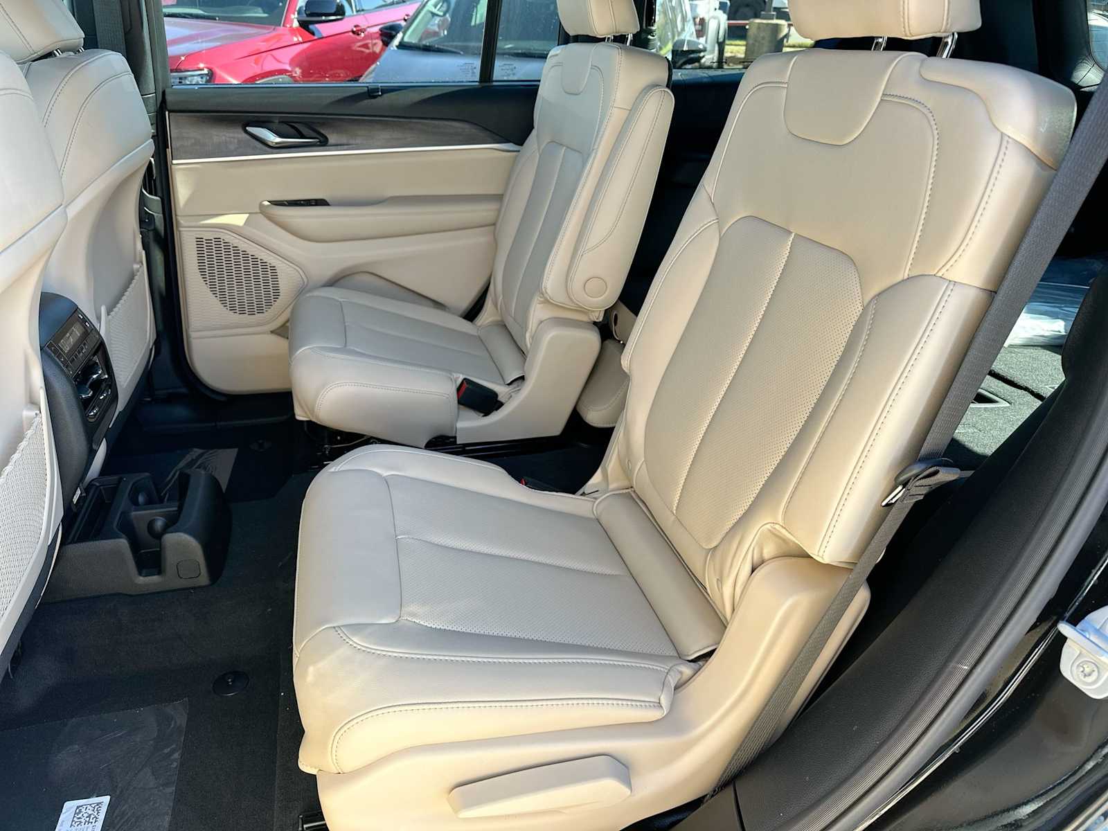 Thumbnail: 2025 Jeep Grand Cherokee - 23