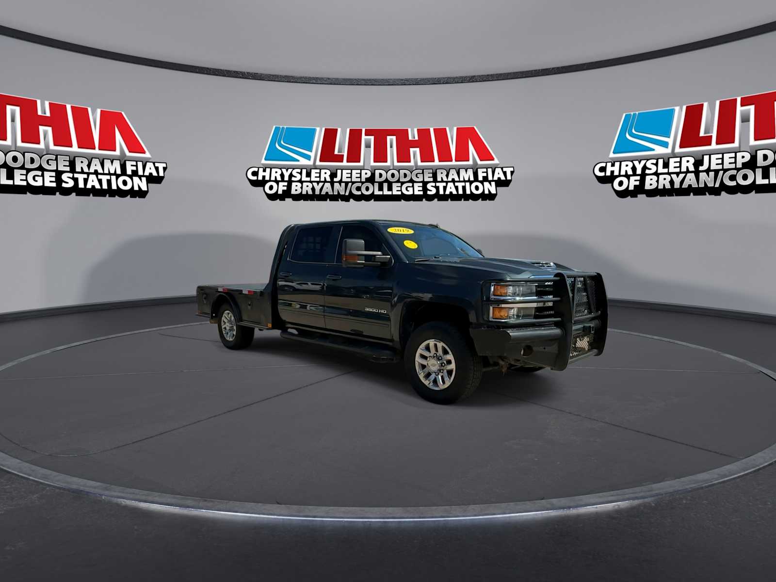 Thumbnail: 2019 Chevrolet Silverado 3500 - 2