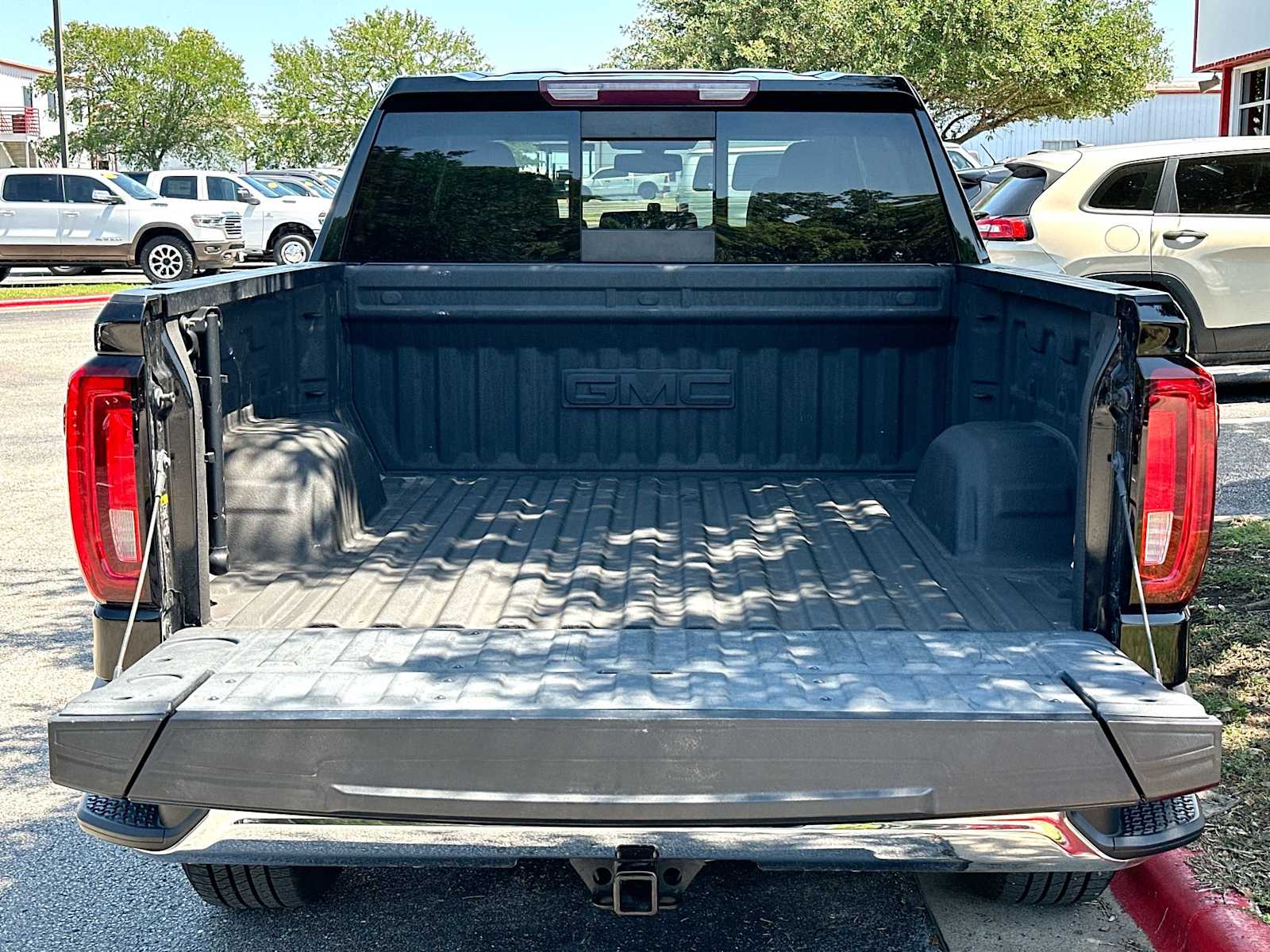 Thumbnail: 2020 GMC Sierra 1500 - 28