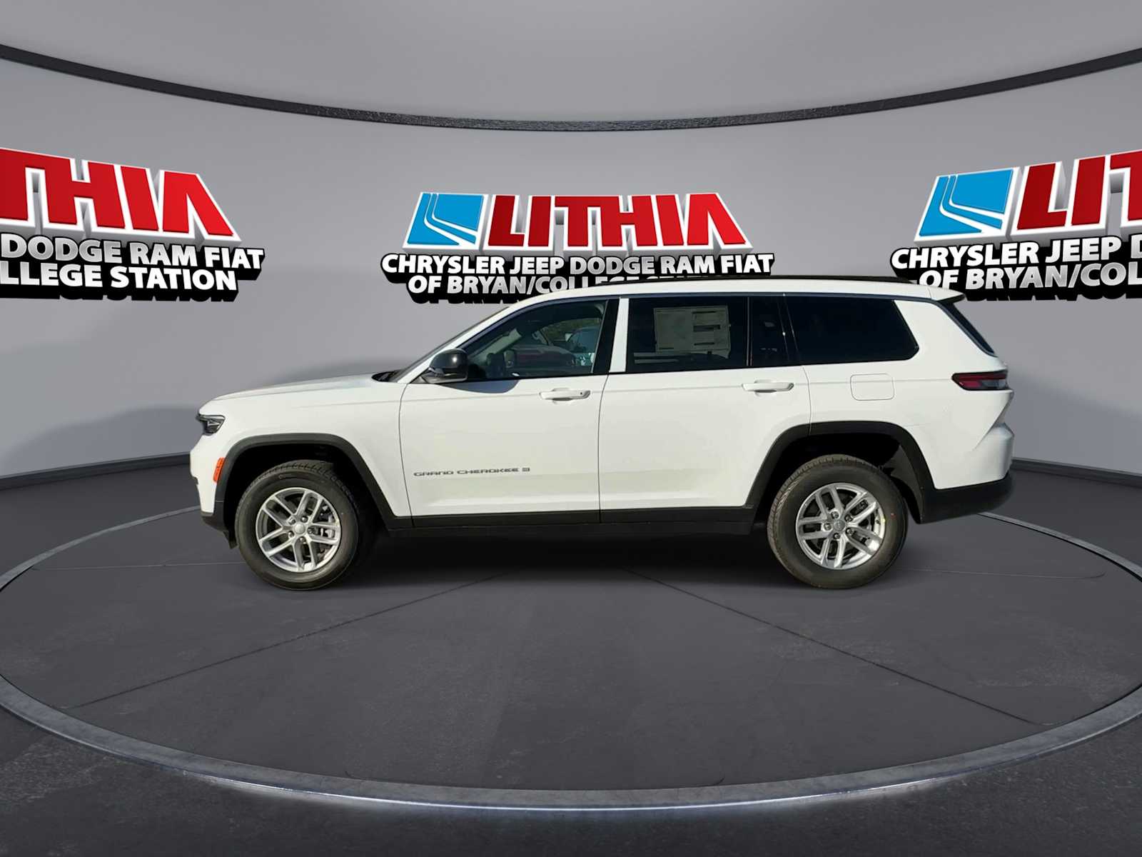 Thumbnail: 2025 Jeep Grand Cherokee - 5