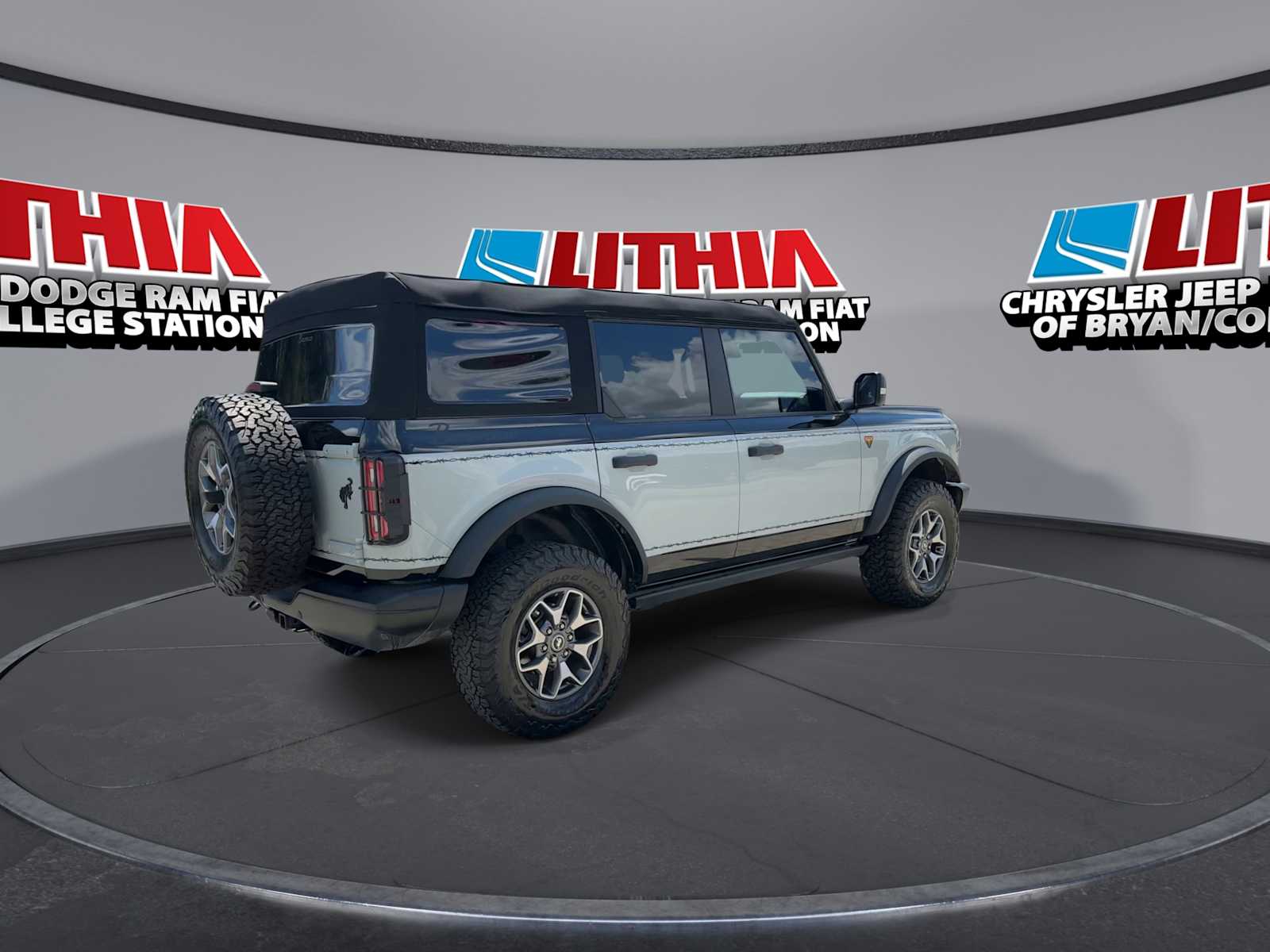 Thumbnail: 2023 Ford Bronco - 8