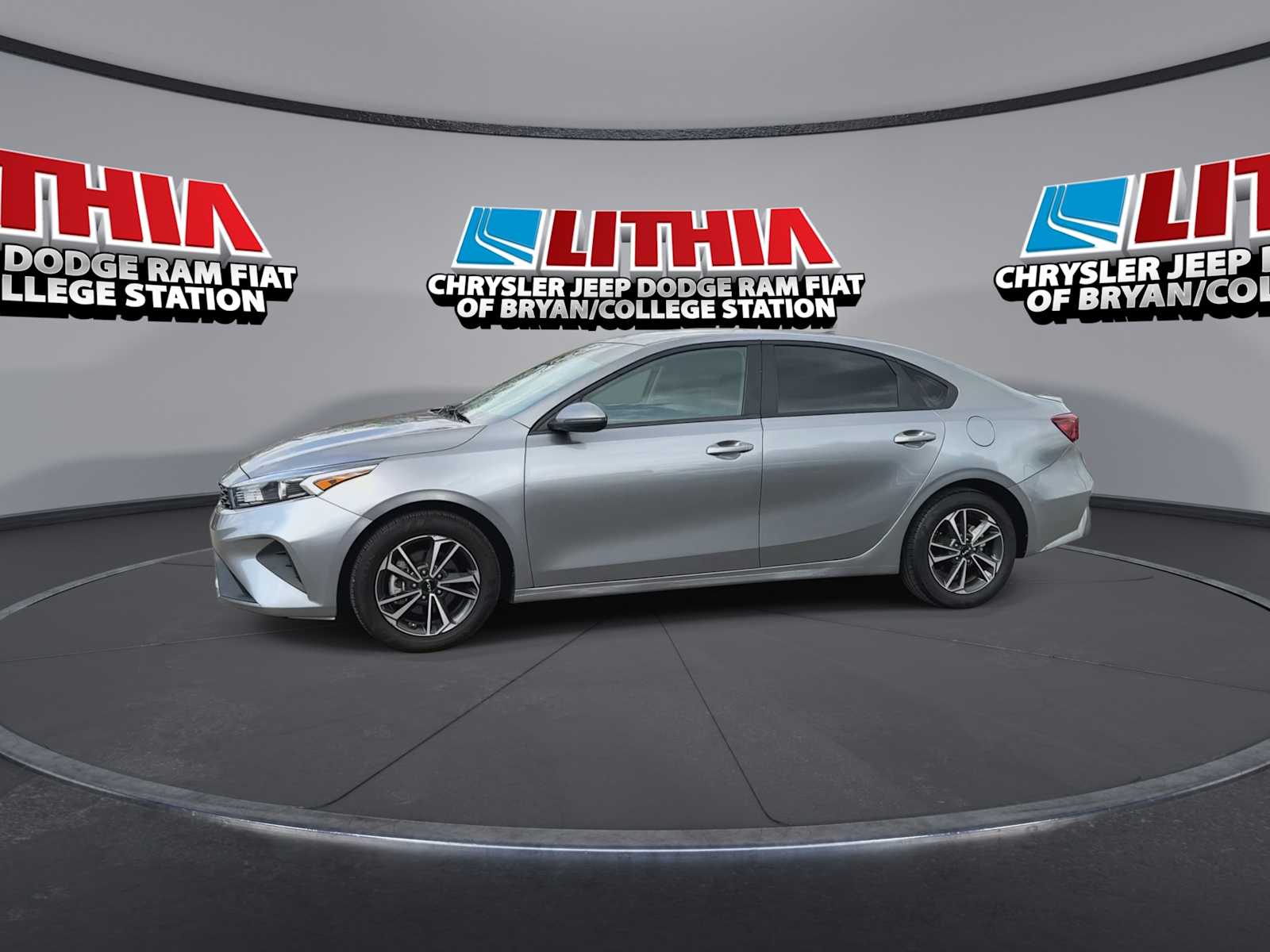 Thumbnail: 2024 Kia Forte - 4