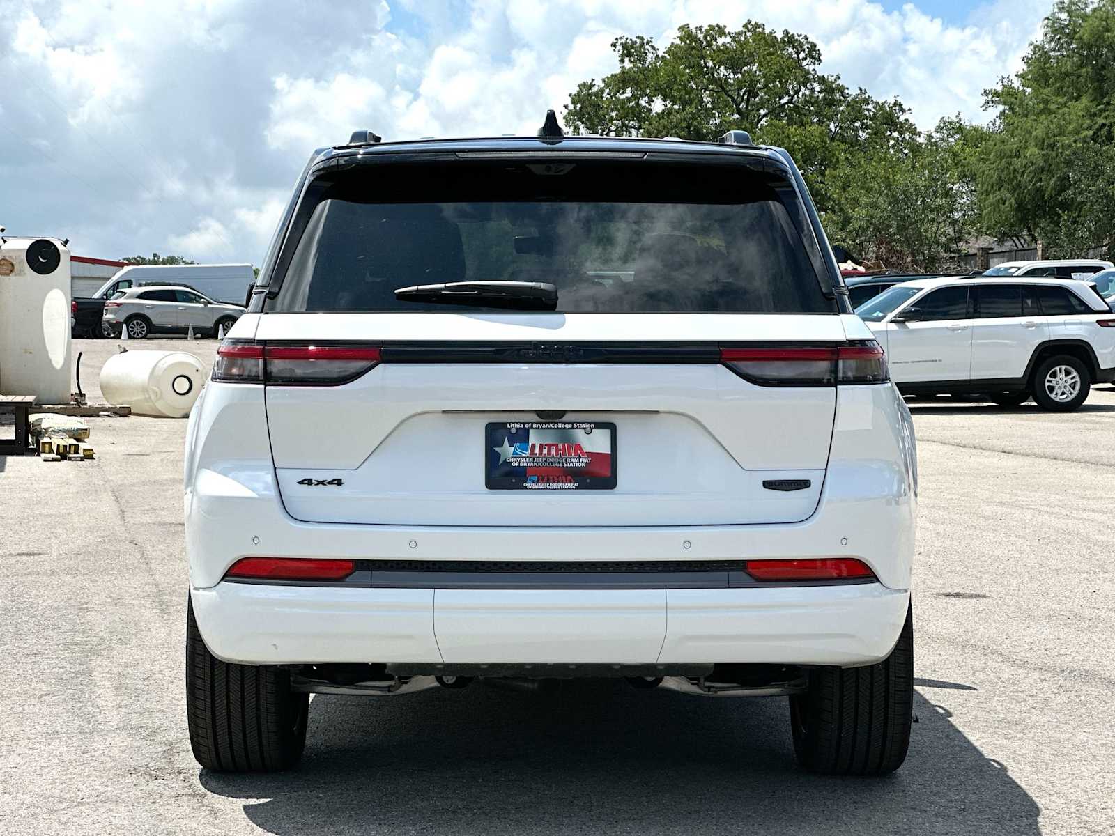 Thumbnail: 2026 Jeep Grand Cherokee - 14