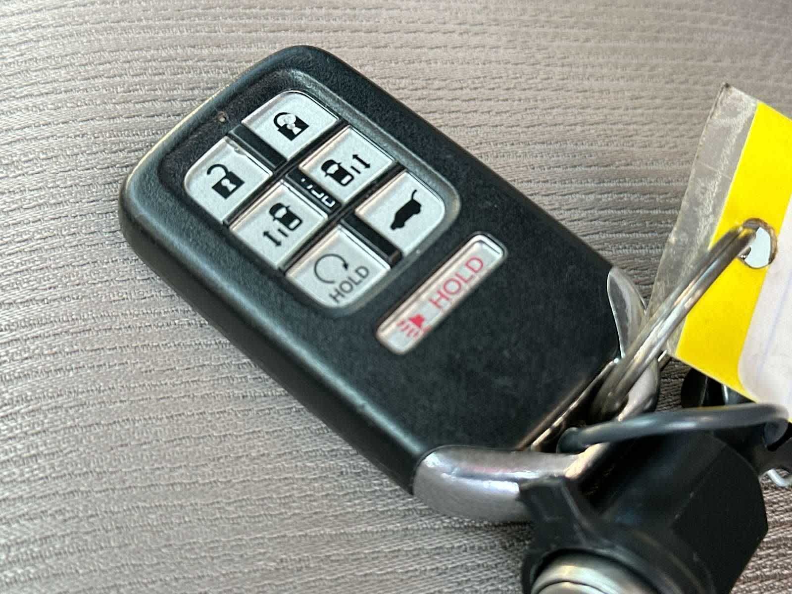 Thumbnail: 2022 Honda Odyssey - 30