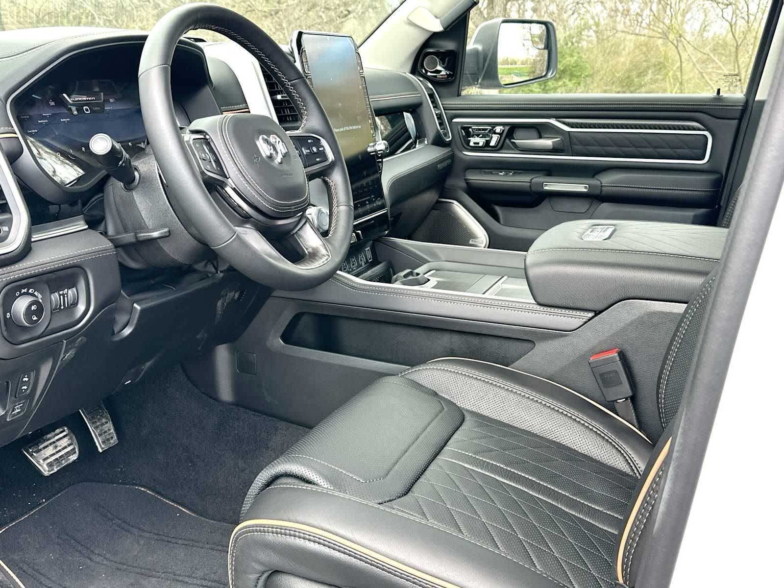 Thumbnail: 2026 RAM 1500 - 18