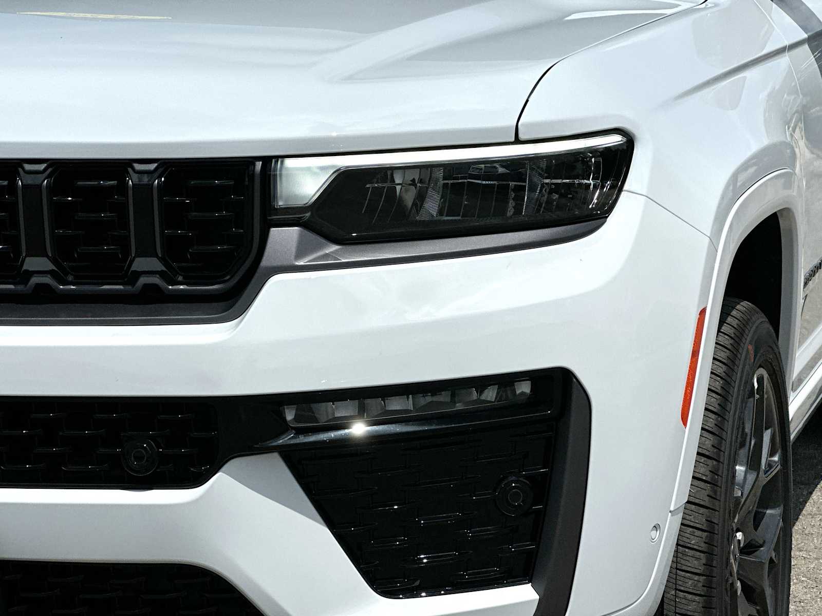 Thumbnail: 2026 Jeep Grand Cherokee - 16