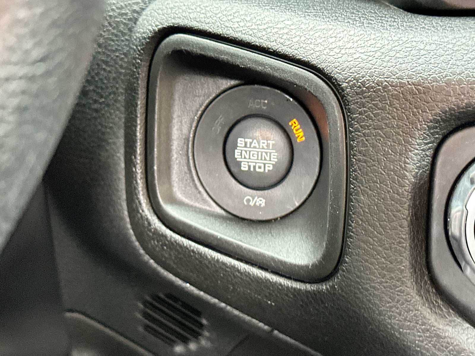 Thumbnail: 2024 Jeep Wrangler - 28