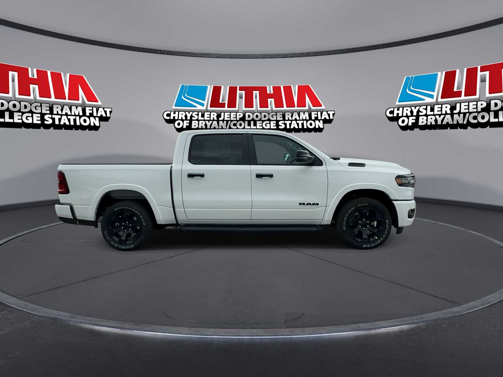 Thumbnail: 2026 RAM 1500 - 9