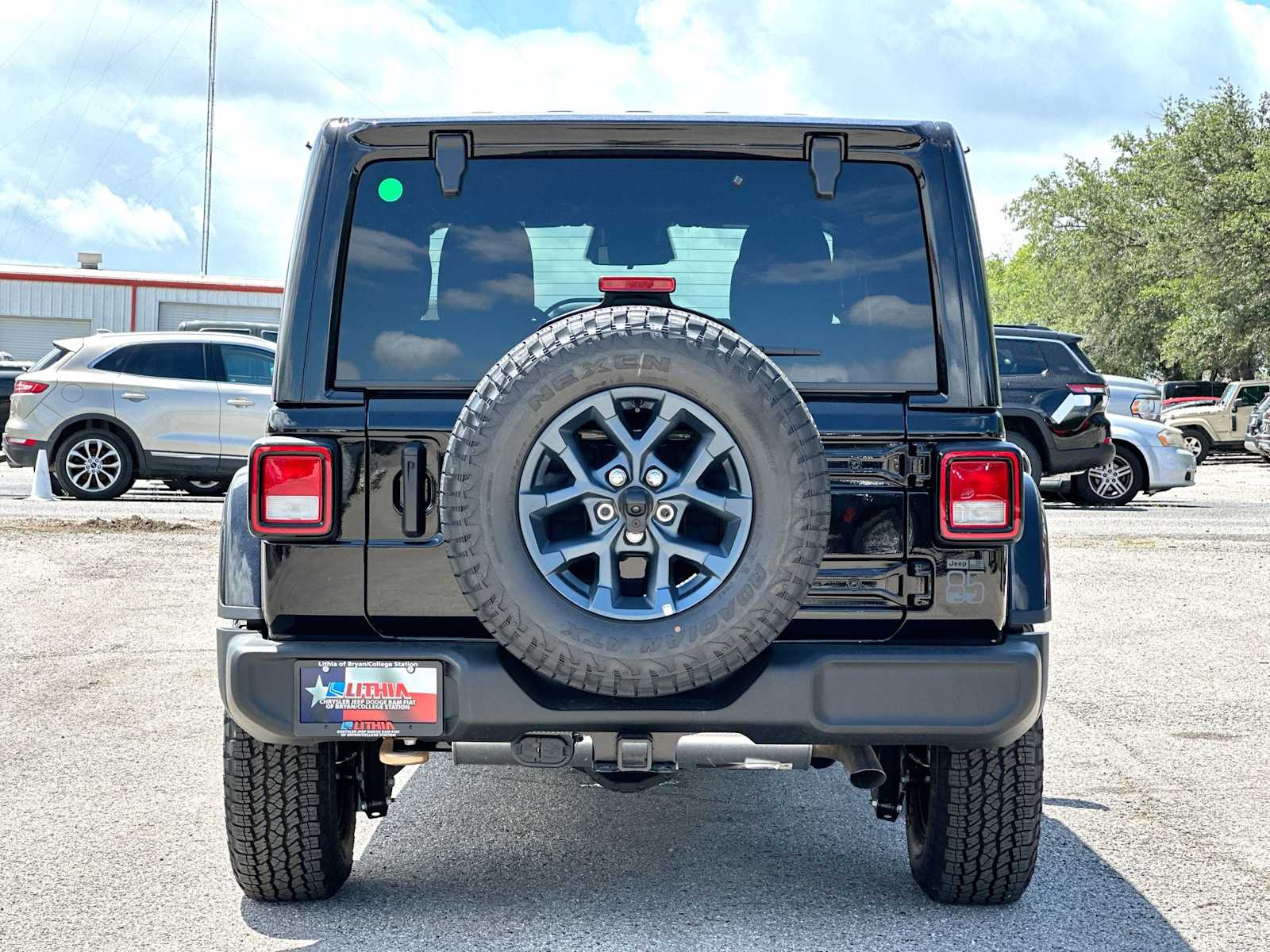 Thumbnail: 2026 Jeep Wrangler - 14