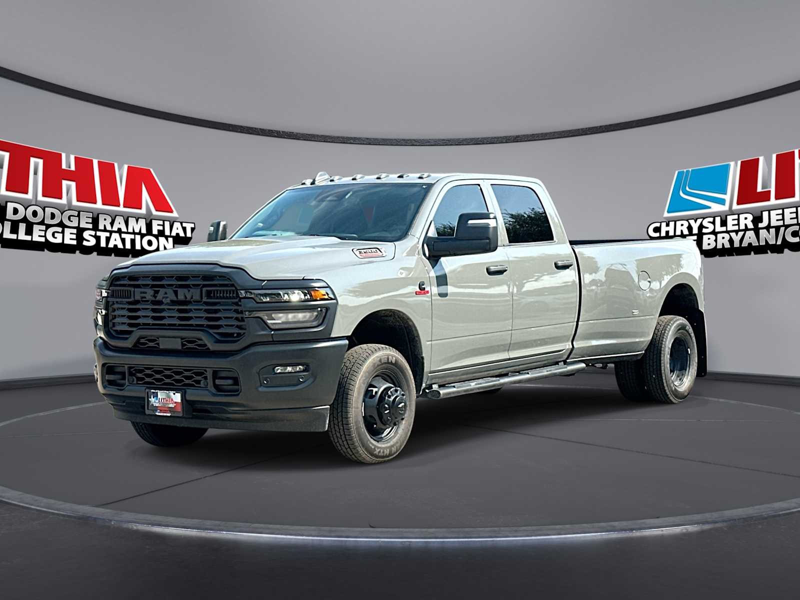 2027 Ram 3500 TRADESMAN CREW CAB 4X4 Pickup