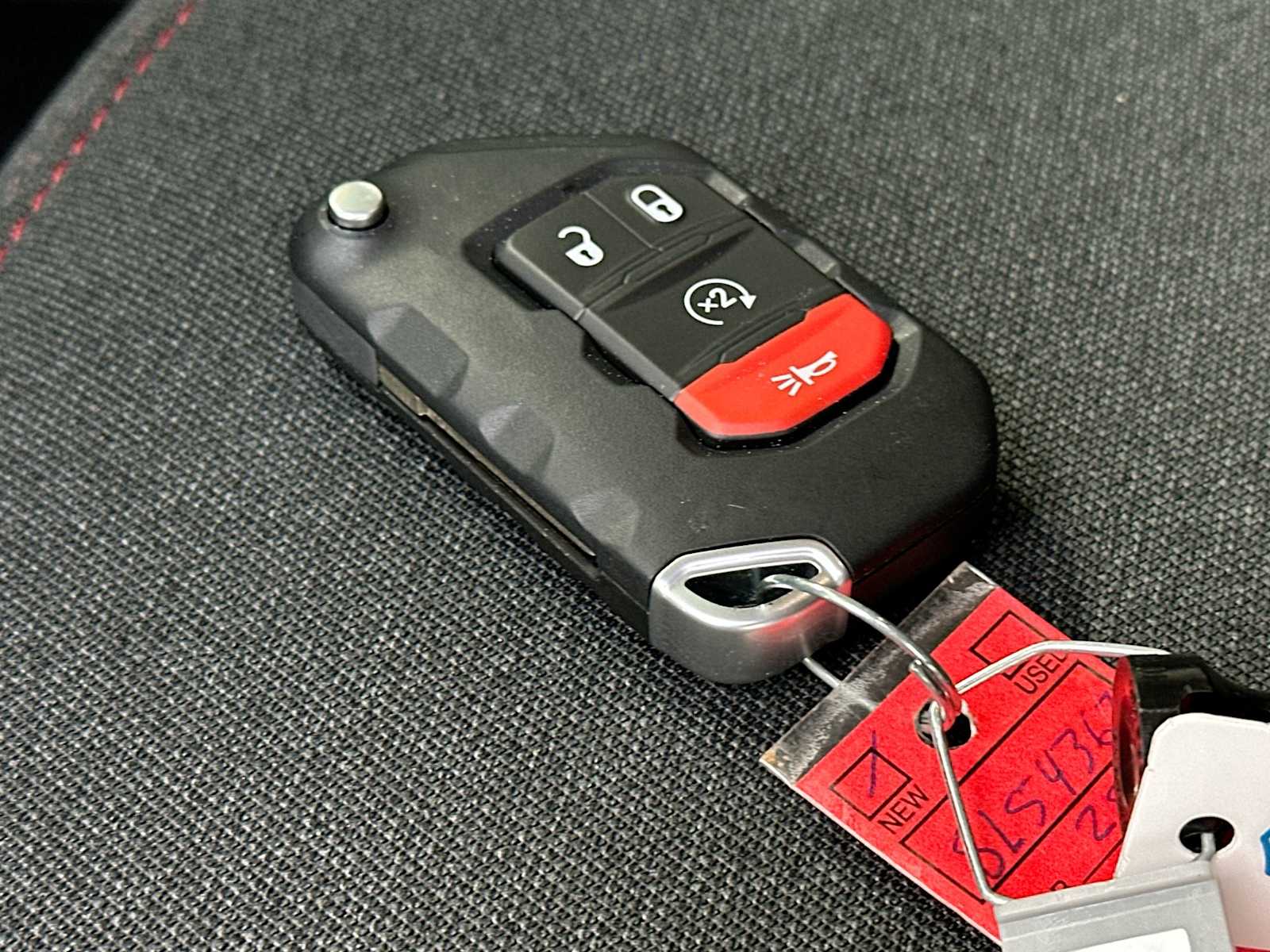 Thumbnail: 2025 Jeep Gladiator - 29