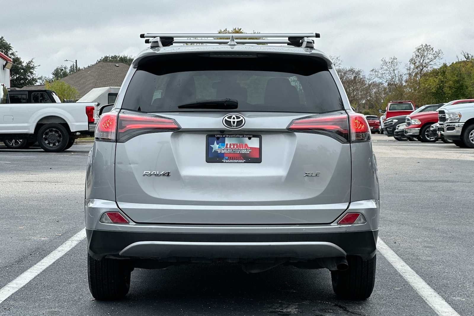 Thumbnail: 2018 Toyota RAV4 - 14