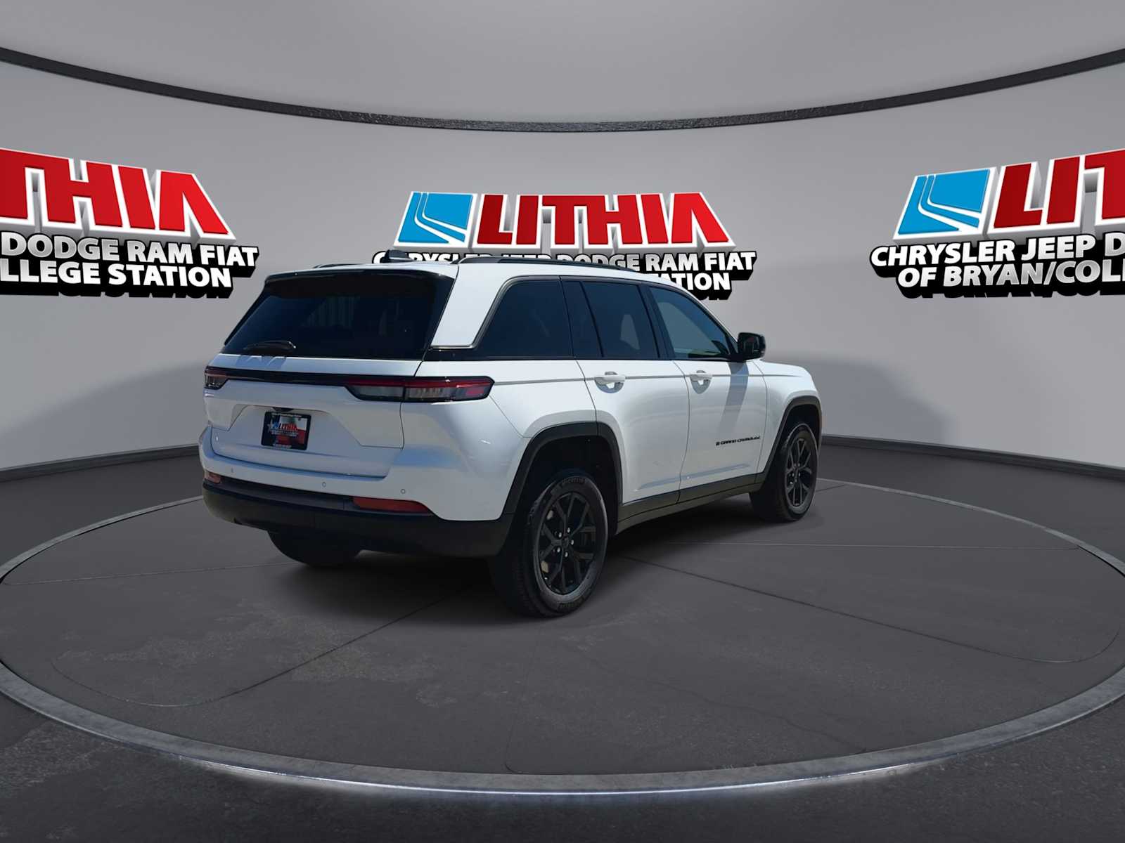 Thumbnail: 2026 Jeep Grand Cherokee - 8