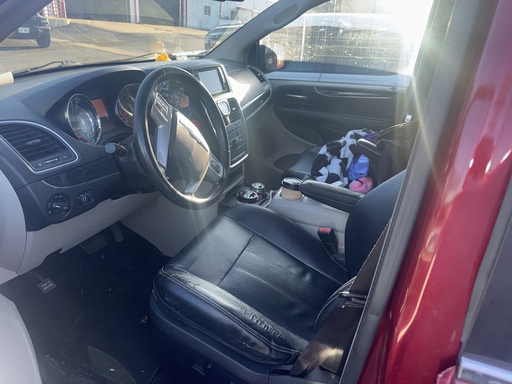 Used 2014 Chrysler Town & Country Touring Van