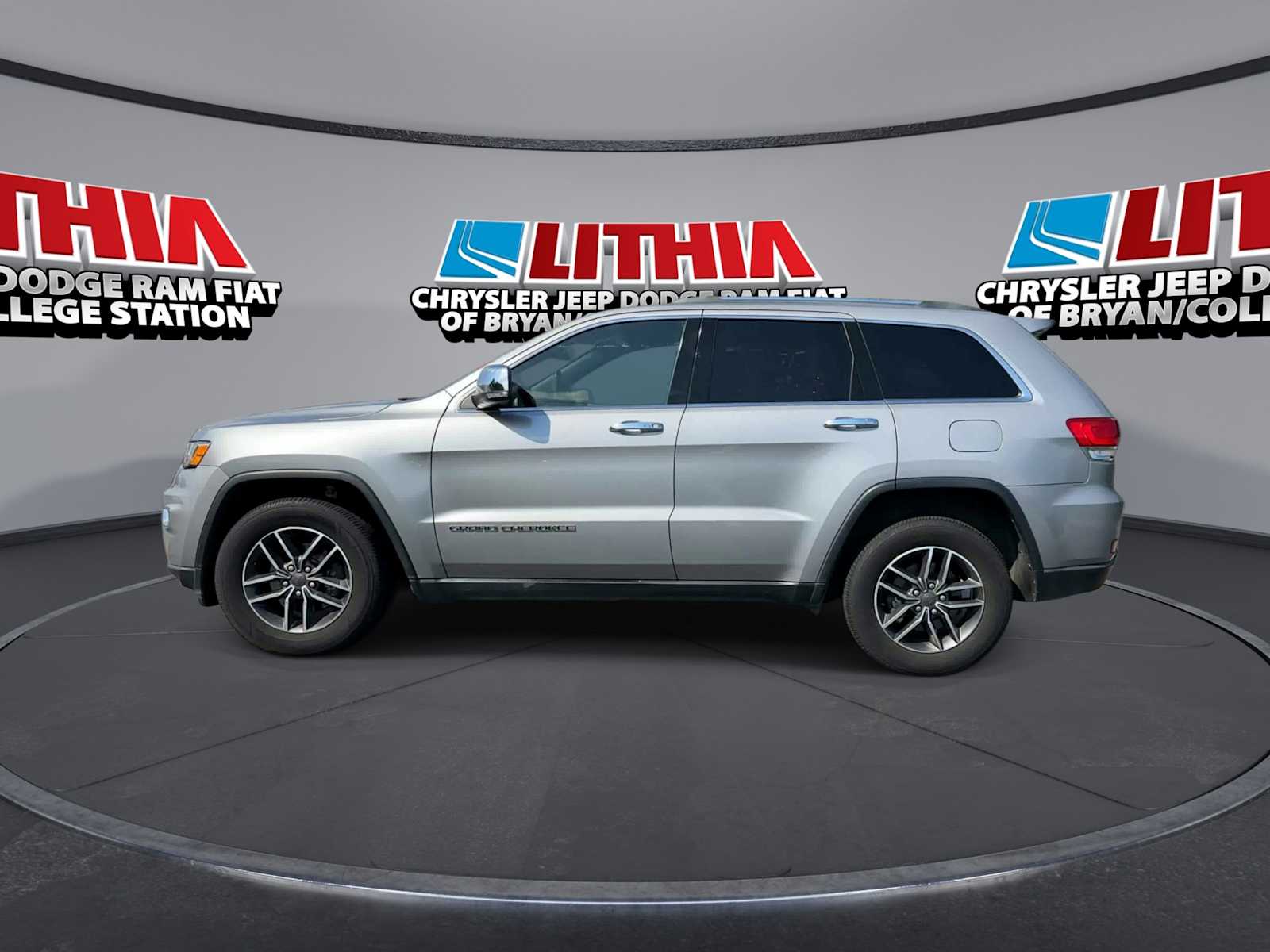 Thumbnail: 2019 Jeep Grand Cherokee - 5