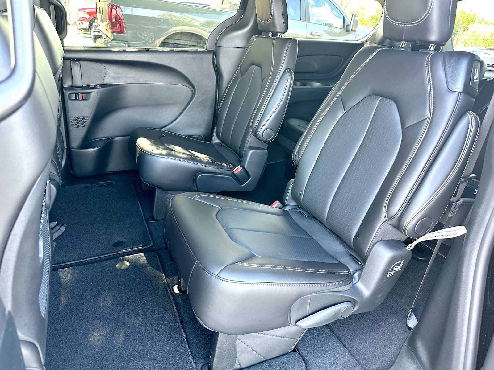 Thumbnail: 2026 Chrysler Pacifica - 23