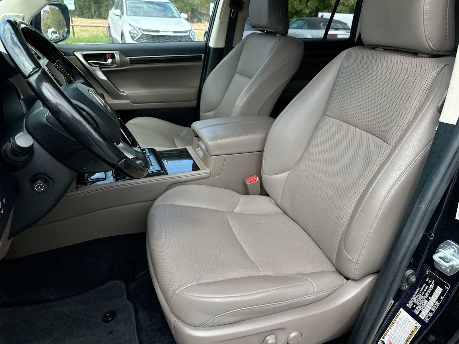 Thumbnail: 2021 Lexus GX - 17