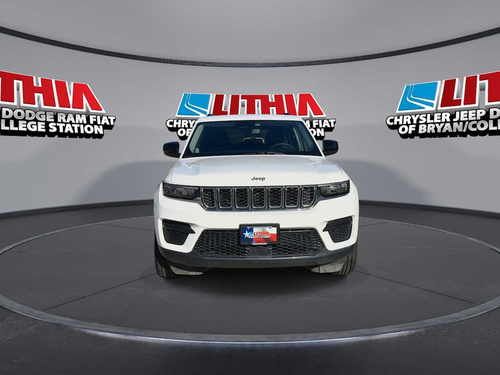 Used 2023 Jeep Grand Cherokee Laredo SUV