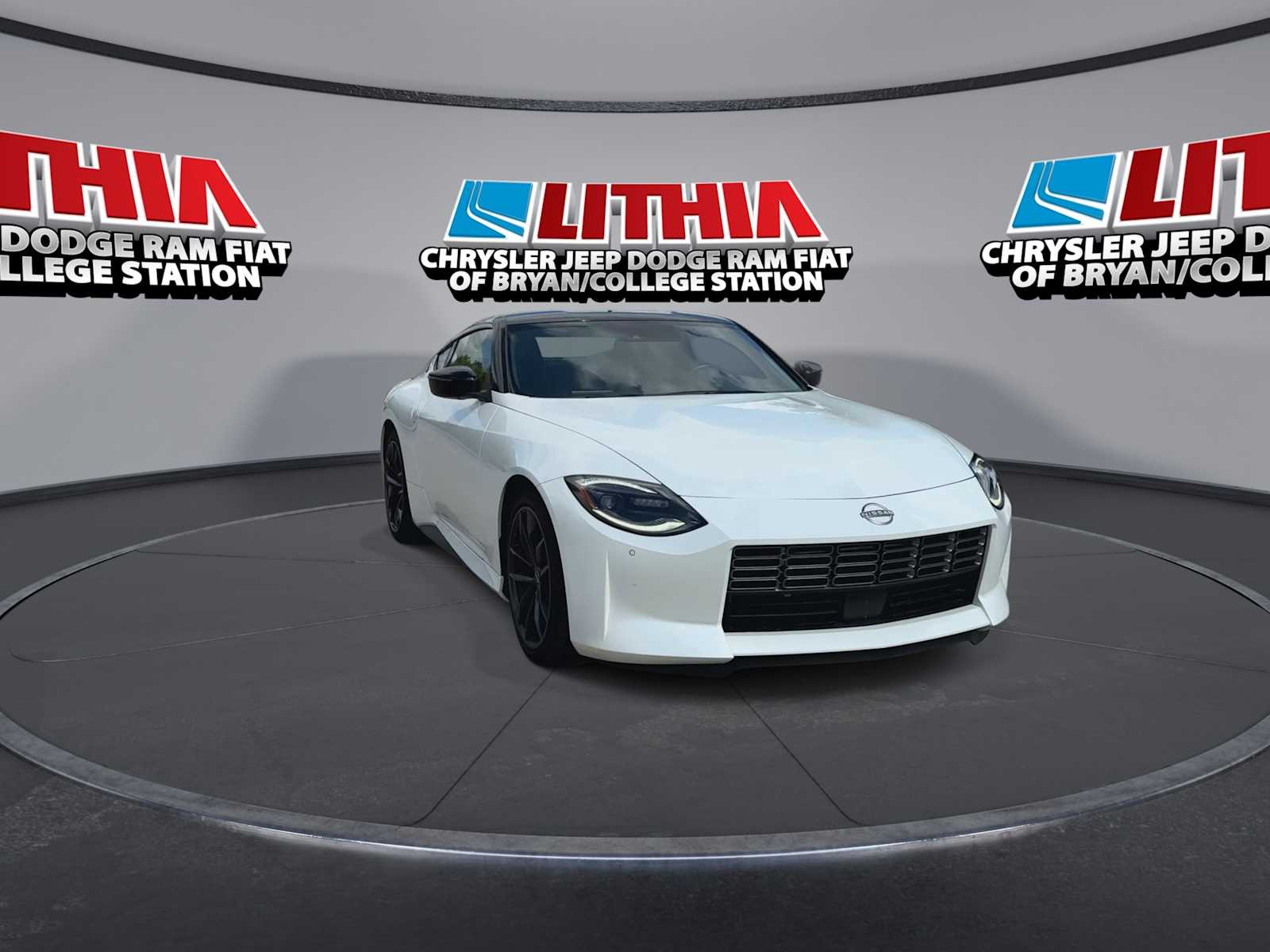 Thumbnail: 2024 Nissan Z - 2