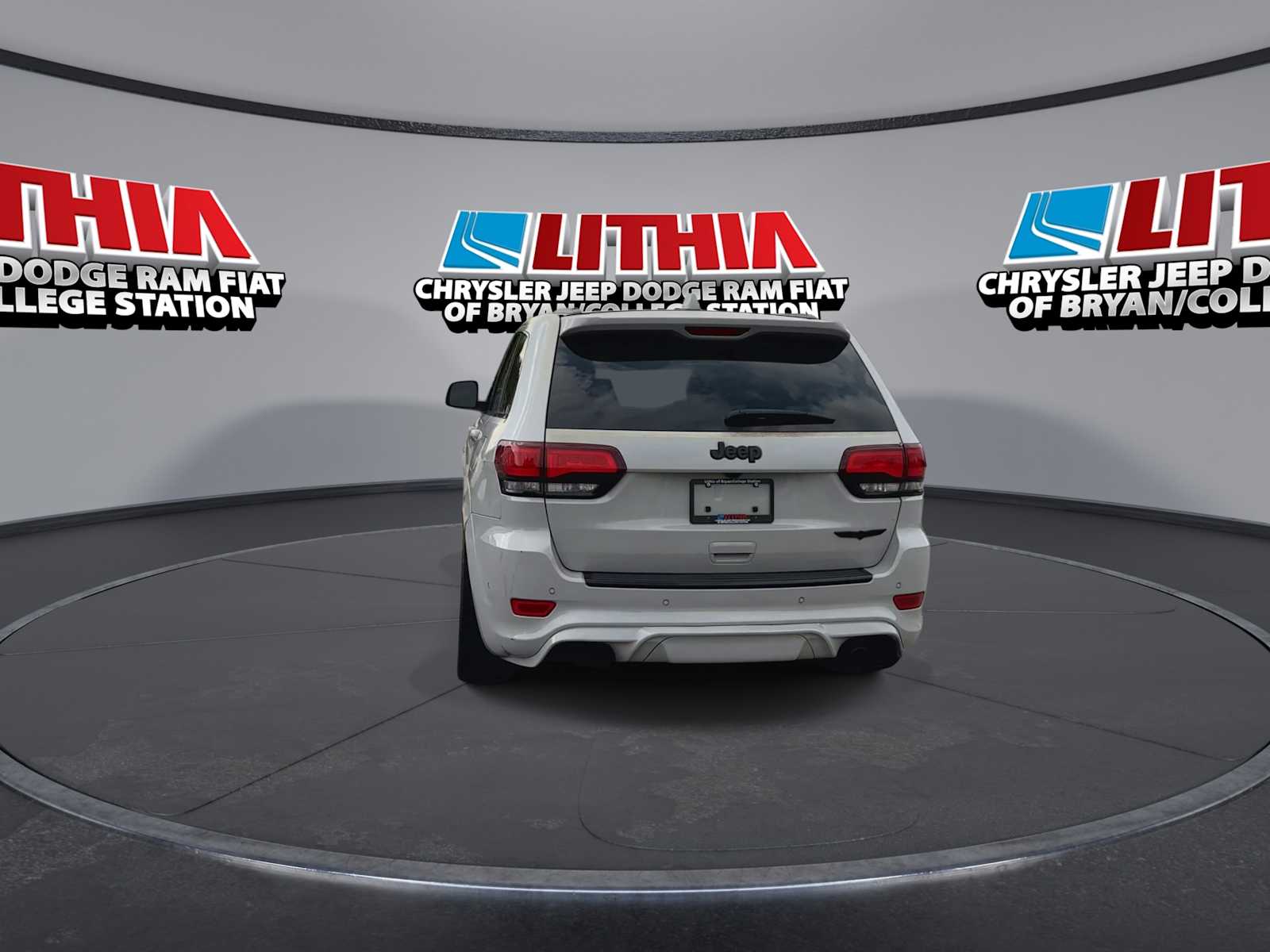 Thumbnail: 2018 Jeep Grand Cherokee - 7