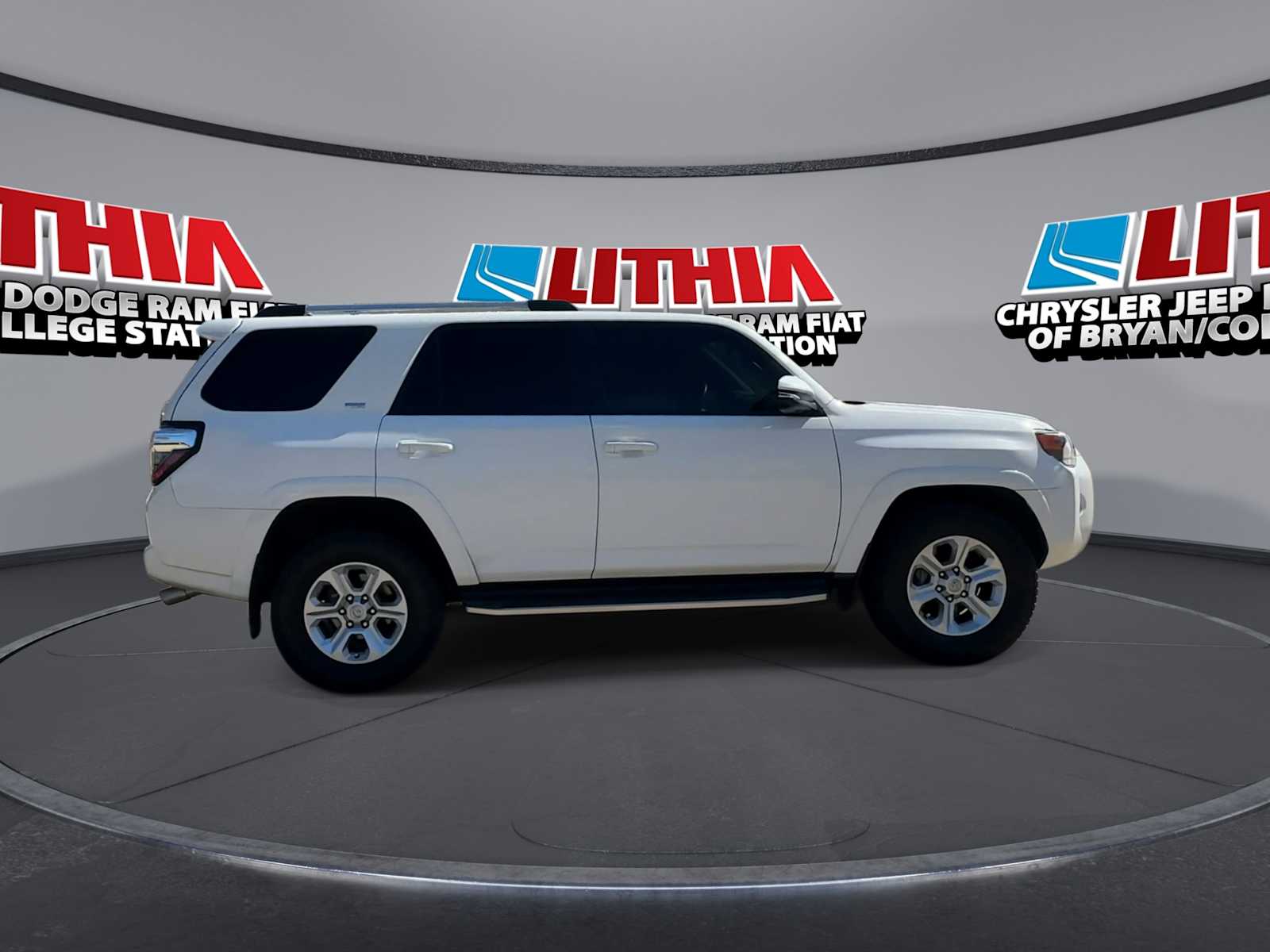 Thumbnail: 2022 Toyota 4Runner - 9
