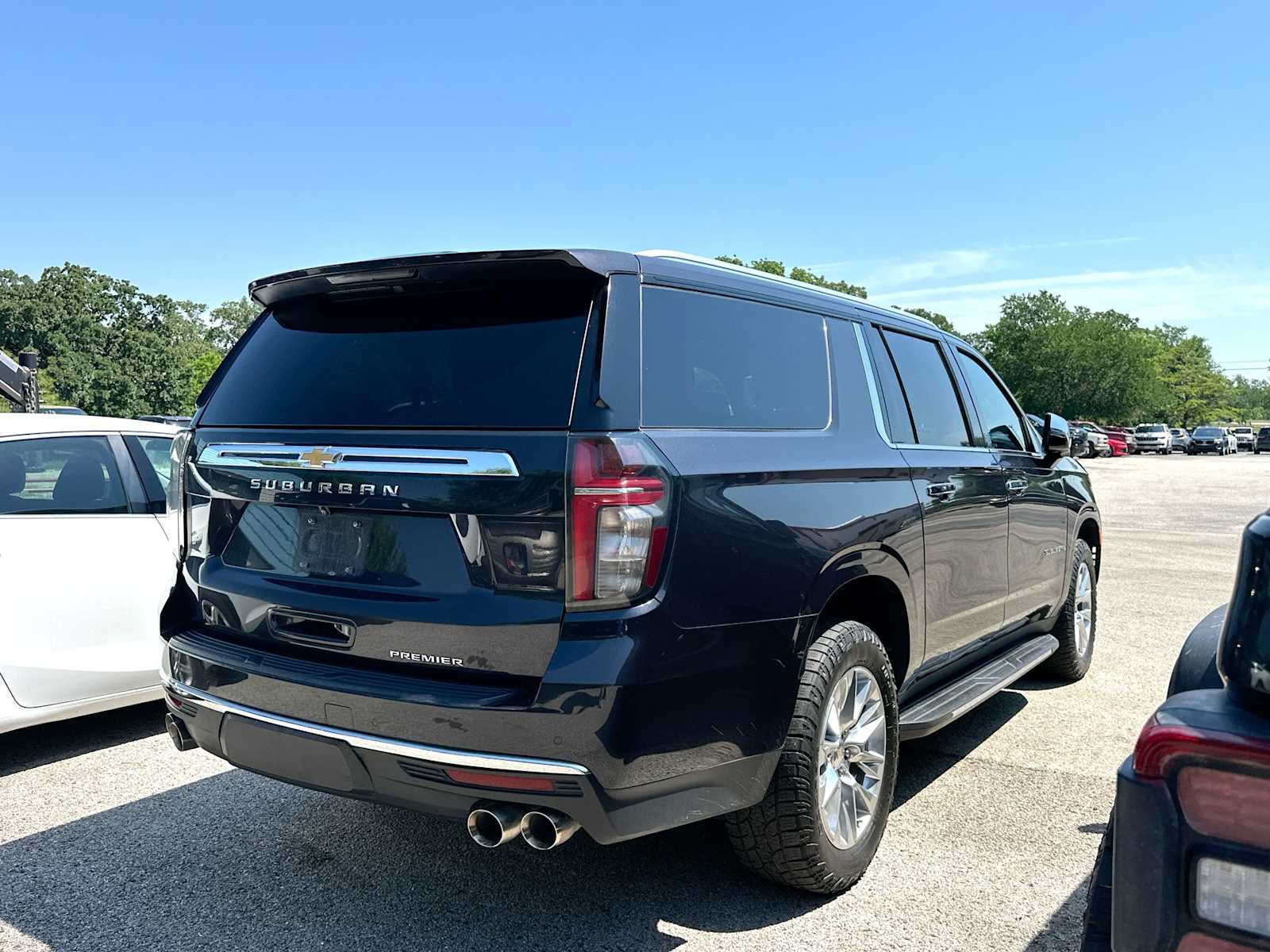 Thumbnail: 2022 Chevrolet Suburban - 4