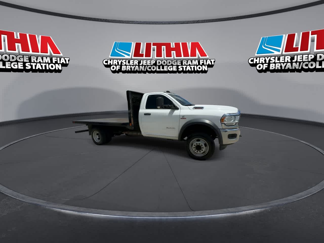 2019 Ram 5500 Tradesman SLT photo 3