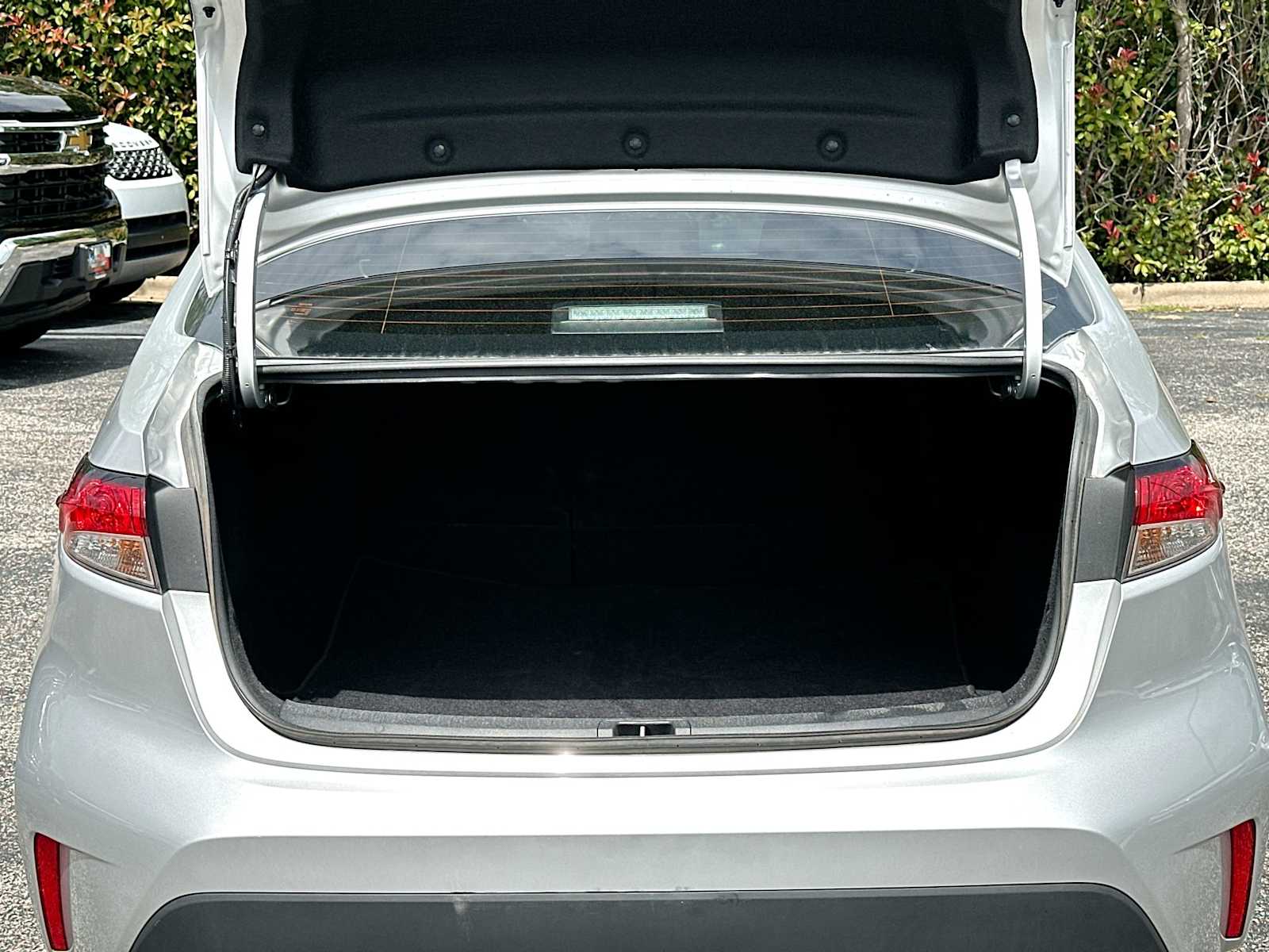 Thumbnail: 2025 Toyota Corolla - 28