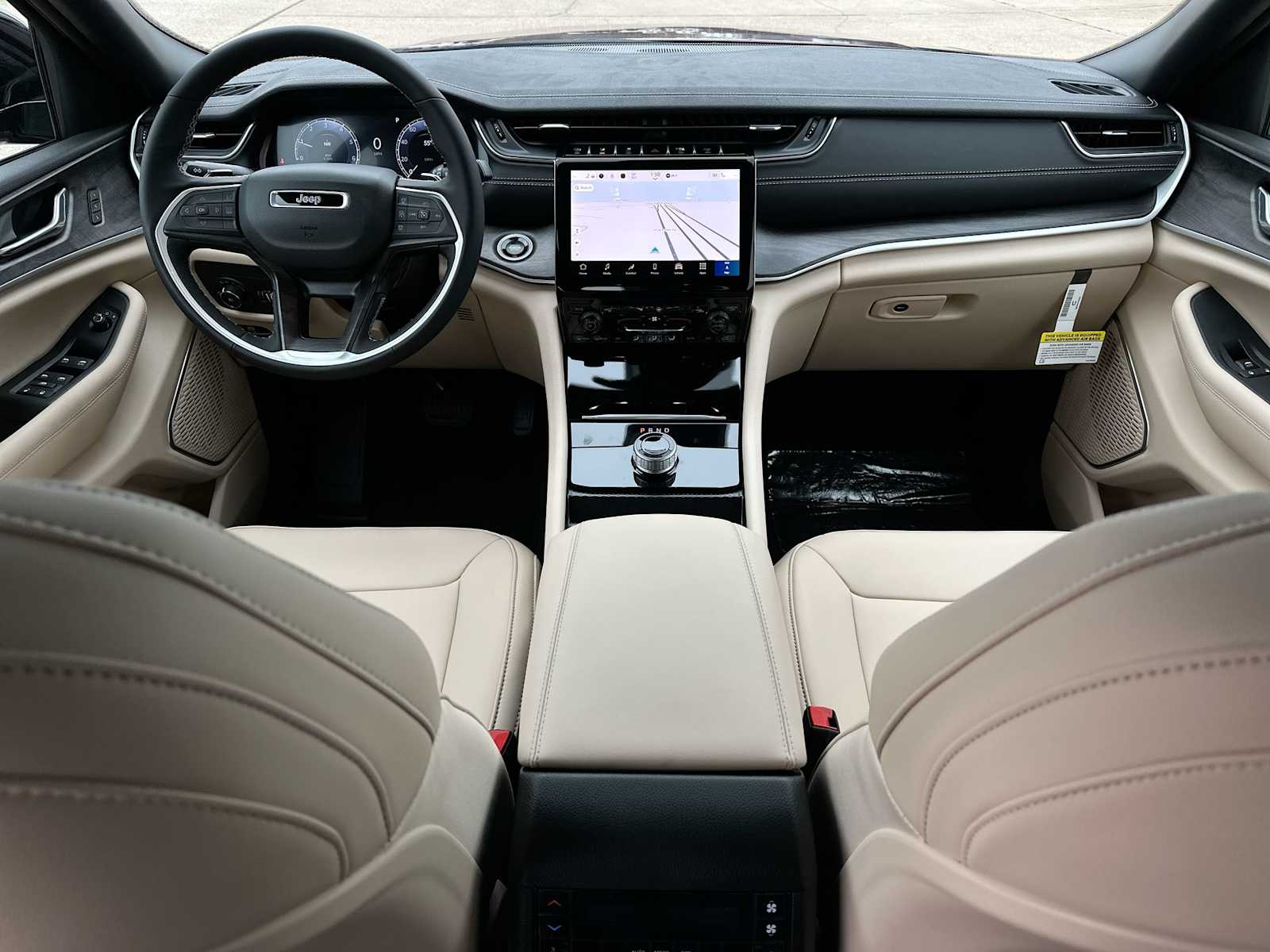 Thumbnail: 2025 Jeep Grand Cherokee - 25