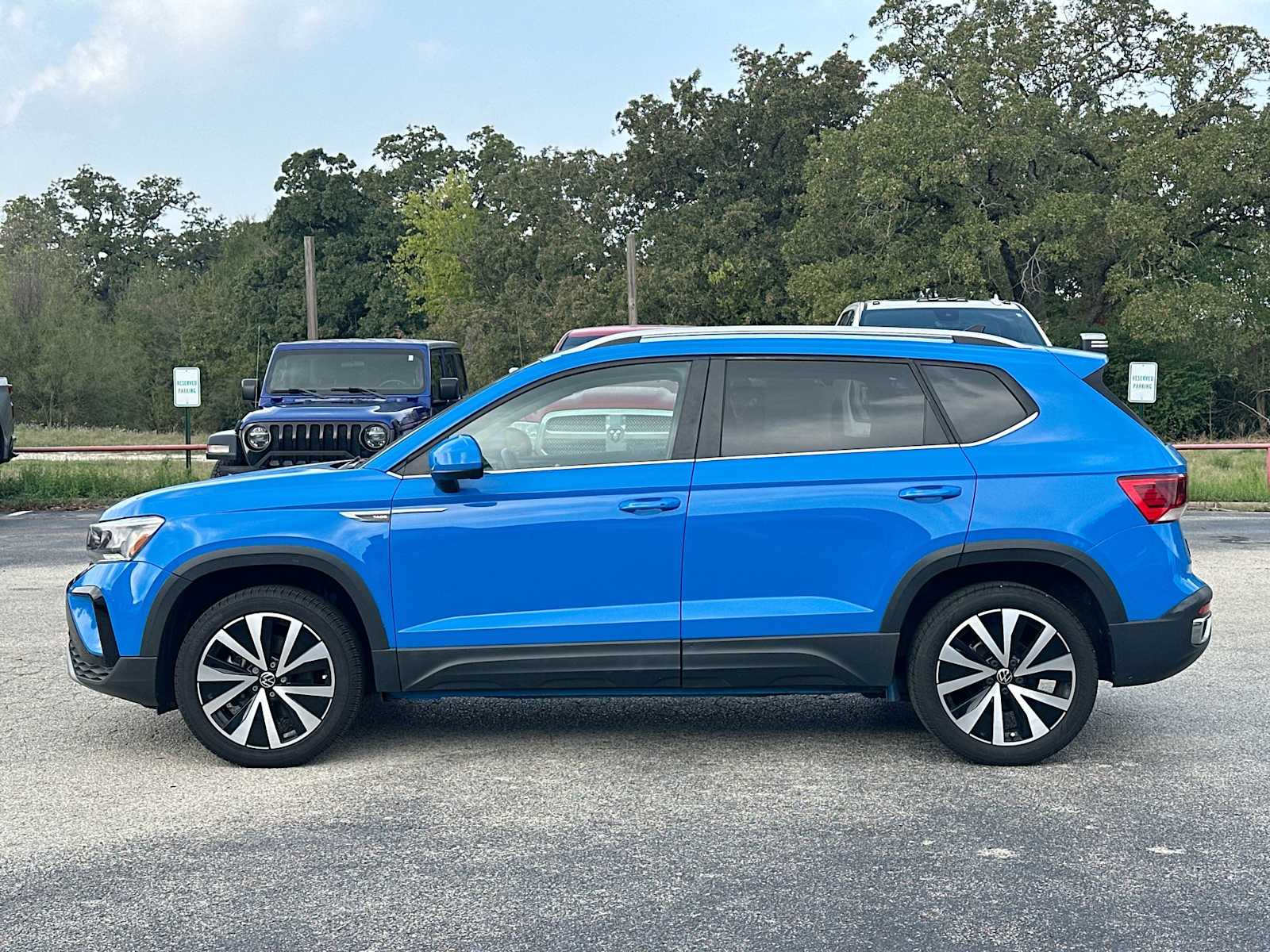 Thumbnail: 2023 Volkswagen Taos - 12