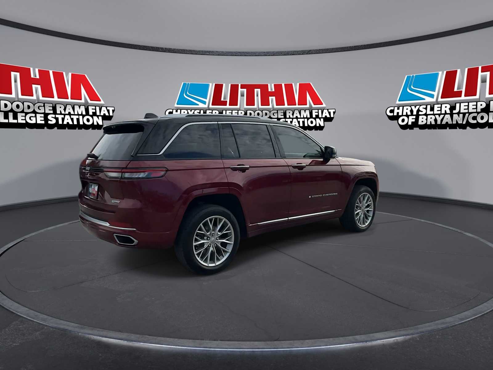 Thumbnail: 2022 Jeep Grand Cherokee - 8