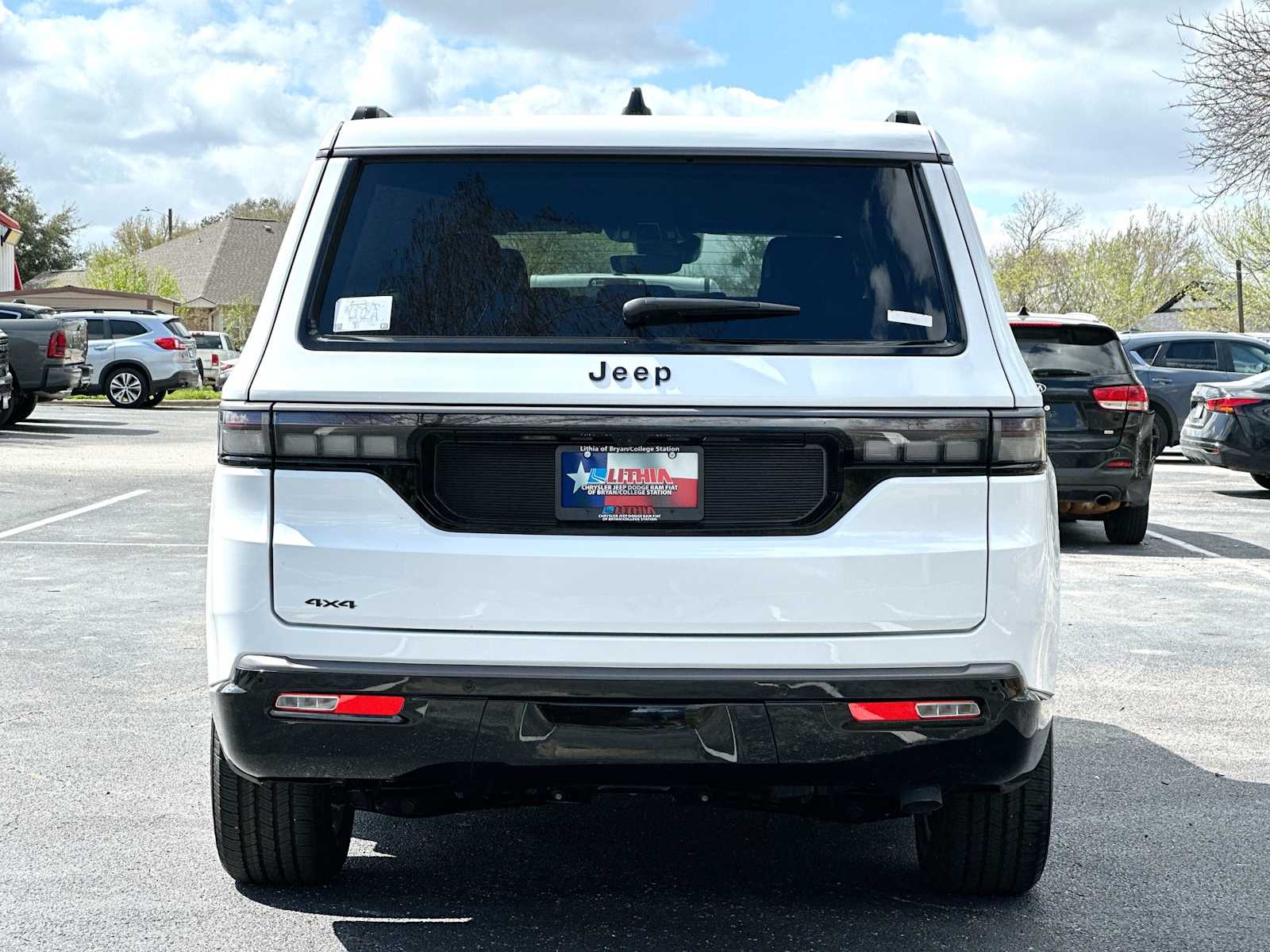 Thumbnail: 2026 Jeep Grand Wagoneer - 14