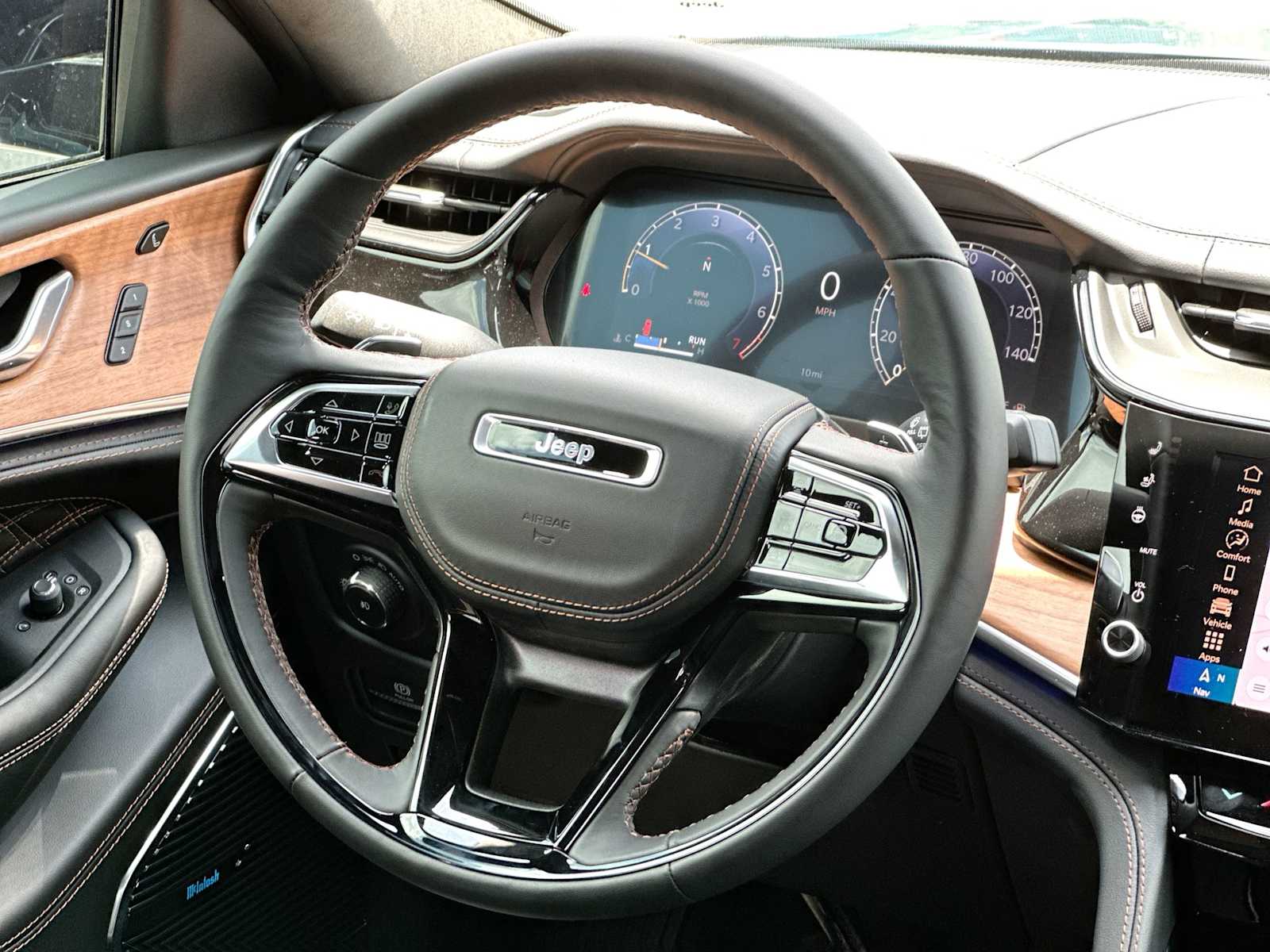 Thumbnail: 2026 Jeep Grand Cherokee - 27