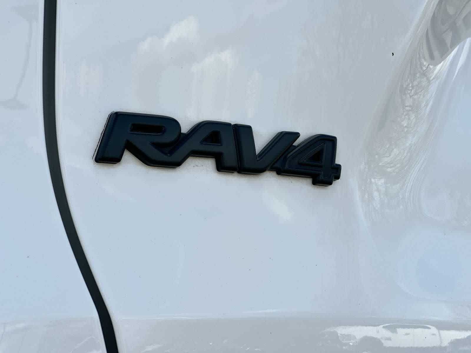 Thumbnail: 2023 Toyota RAV4 - 15