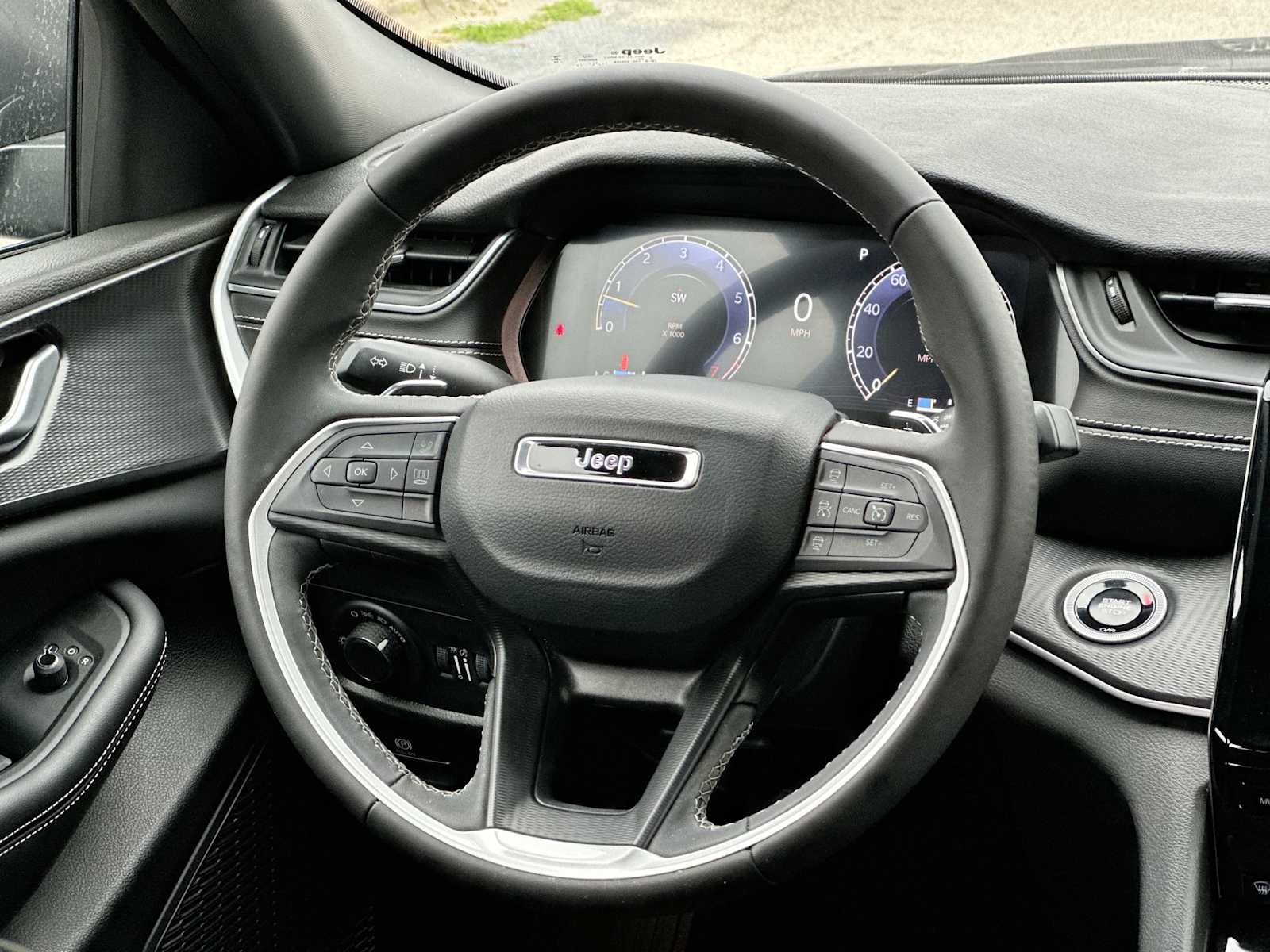 Thumbnail: 2024 Jeep Grand Cherokee - 27