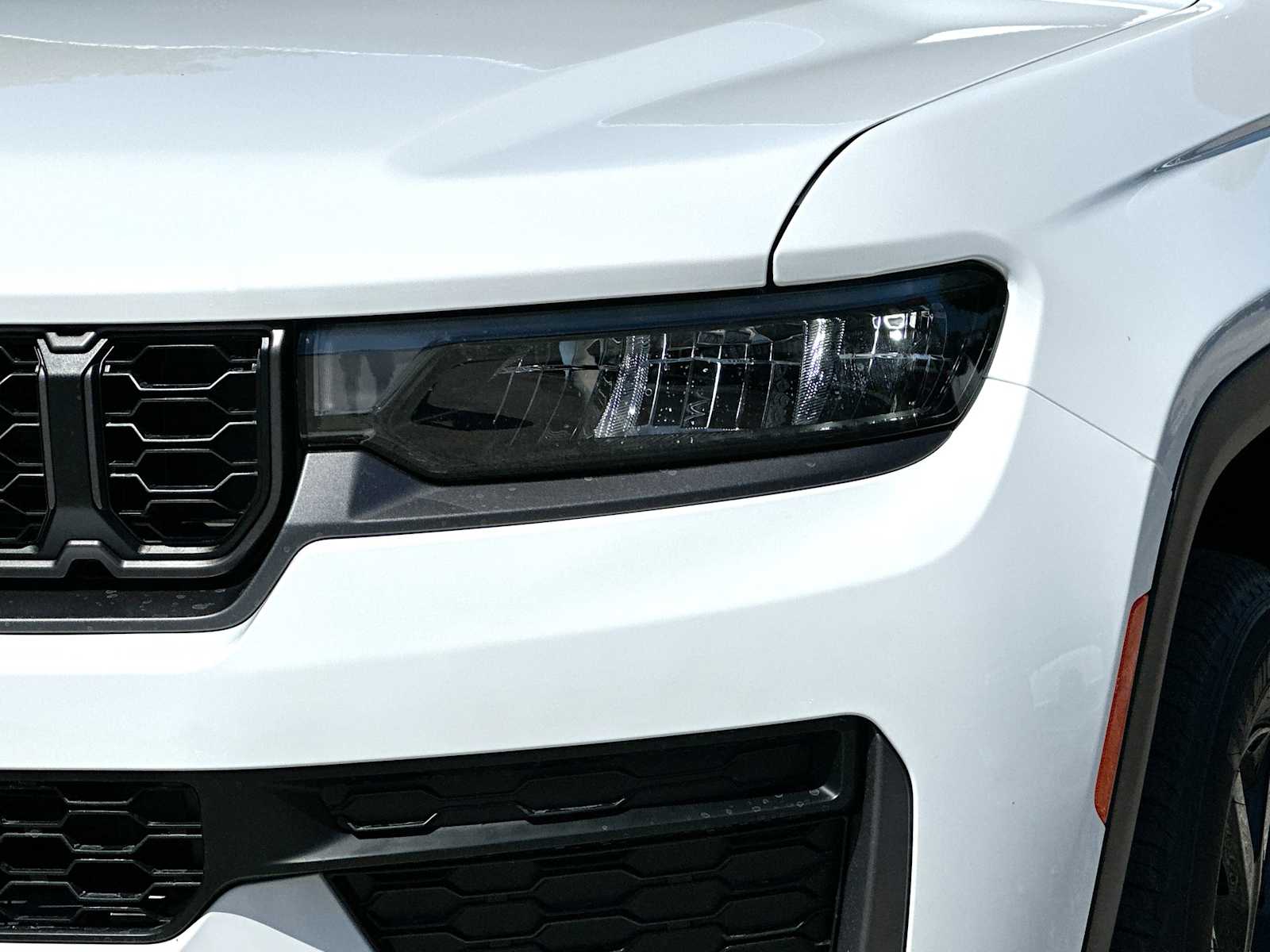 Thumbnail: 2026 Jeep Grand Cherokee - 16