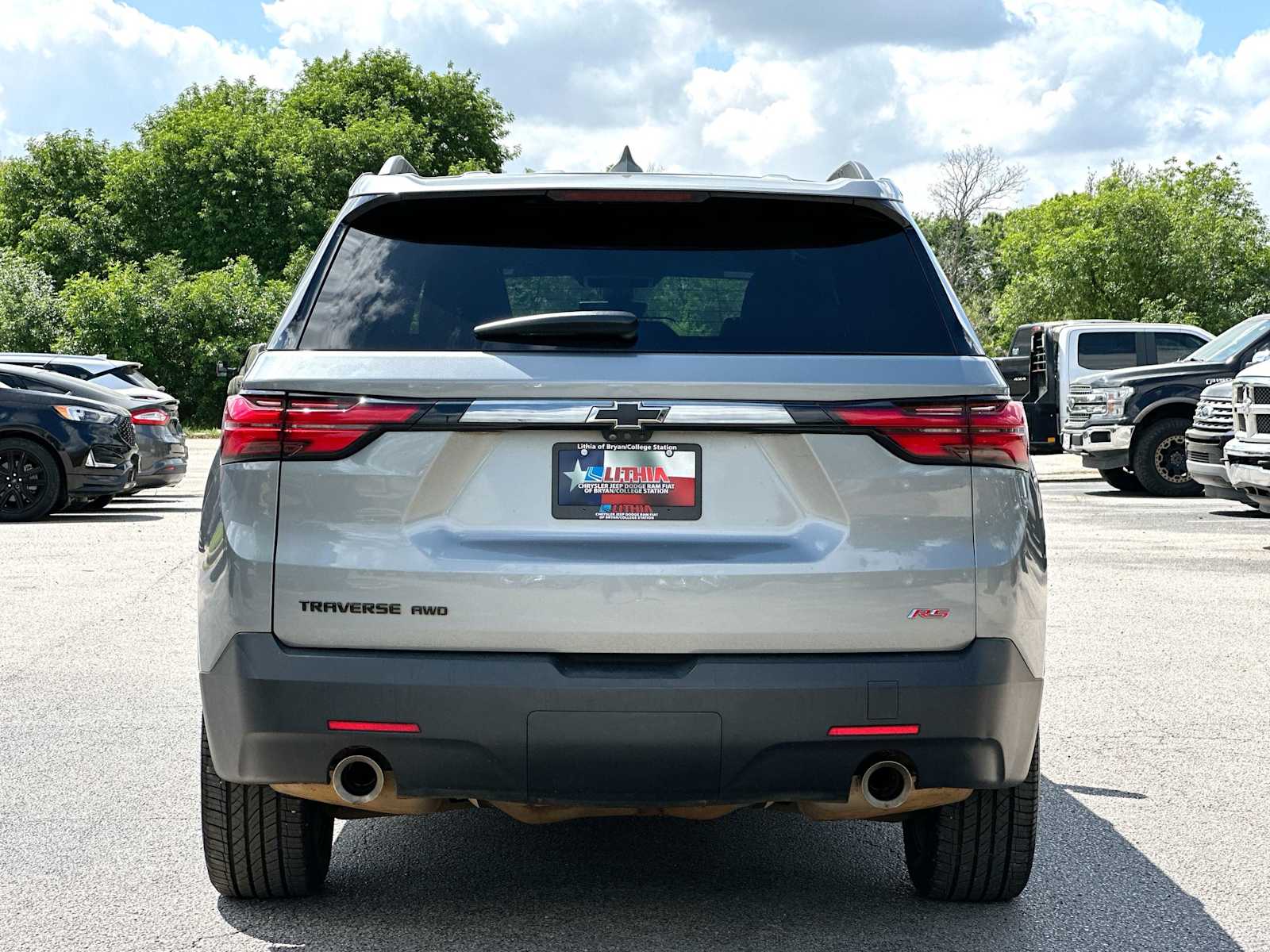 Thumbnail: 2023 Chevrolet Traverse - 14