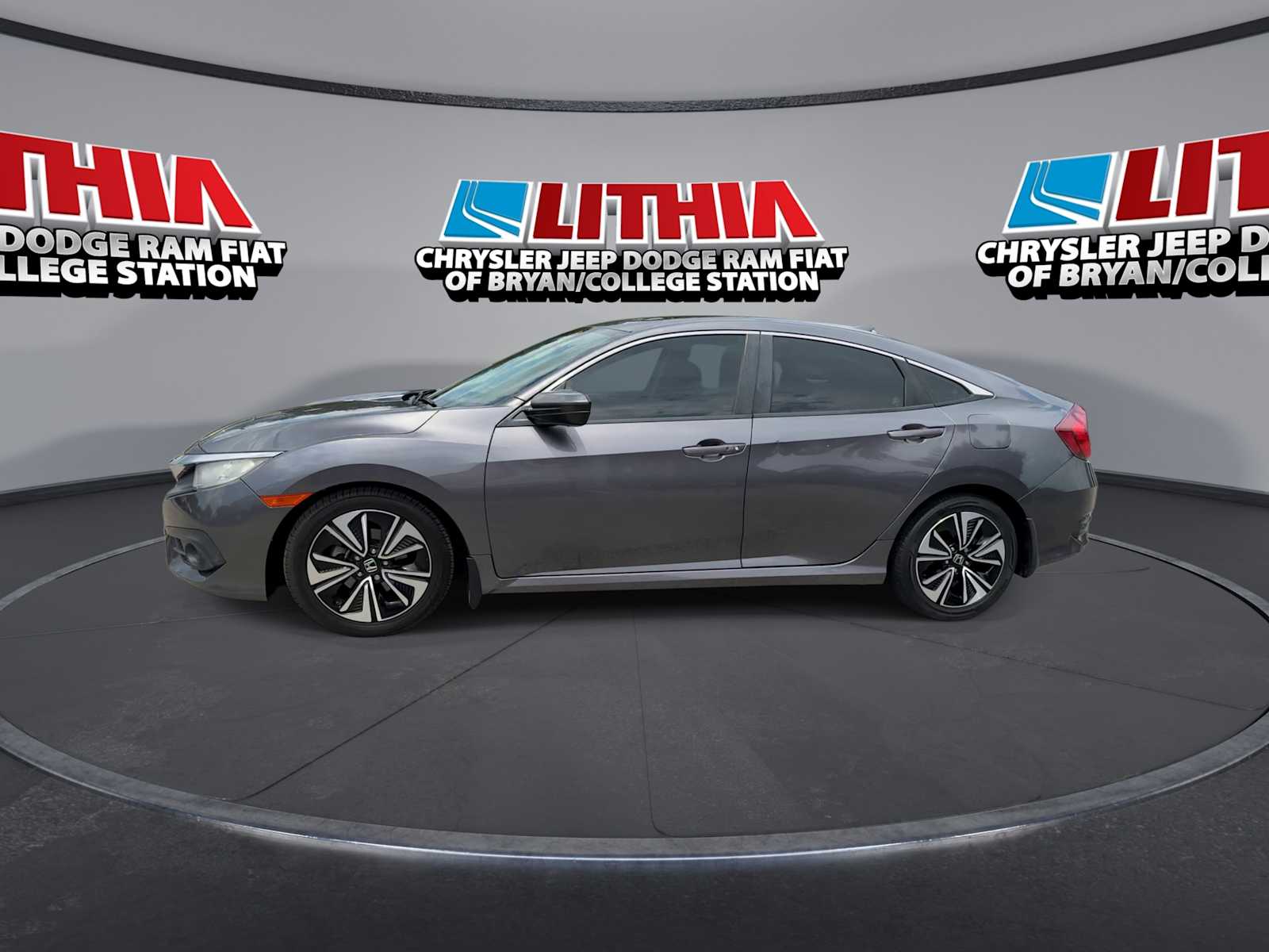 Thumbnail: 2017 Honda Civic - 4
