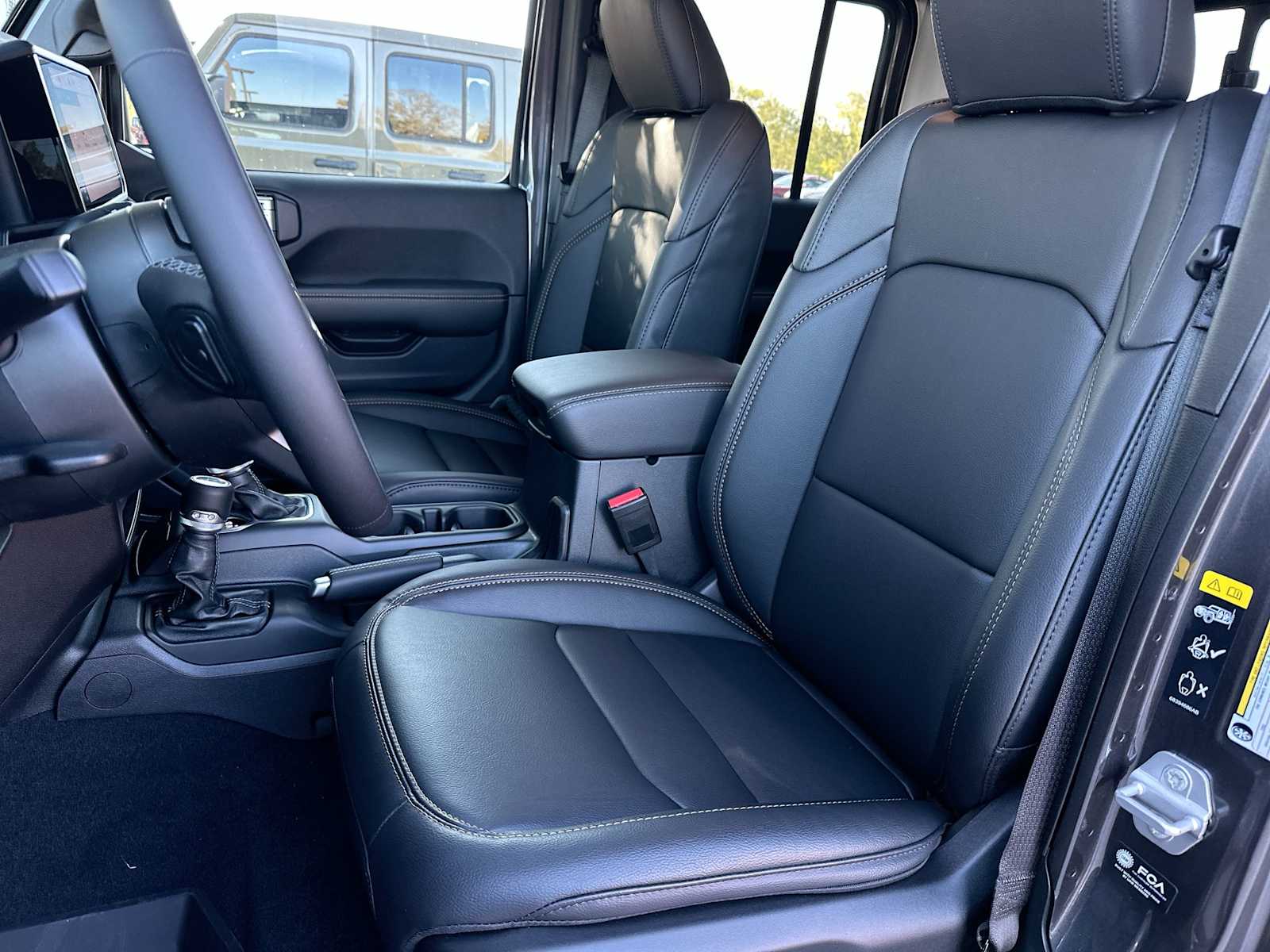 Thumbnail: 2026 Jeep Gladiator - 17