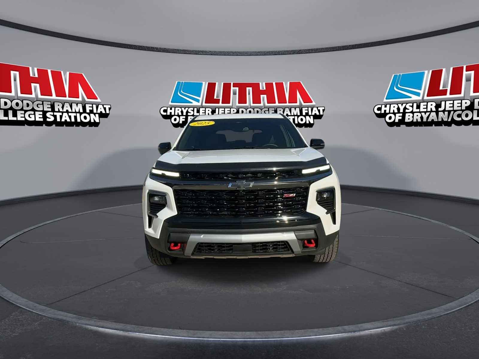 Thumbnail: 2025 Chevrolet Traverse - 3