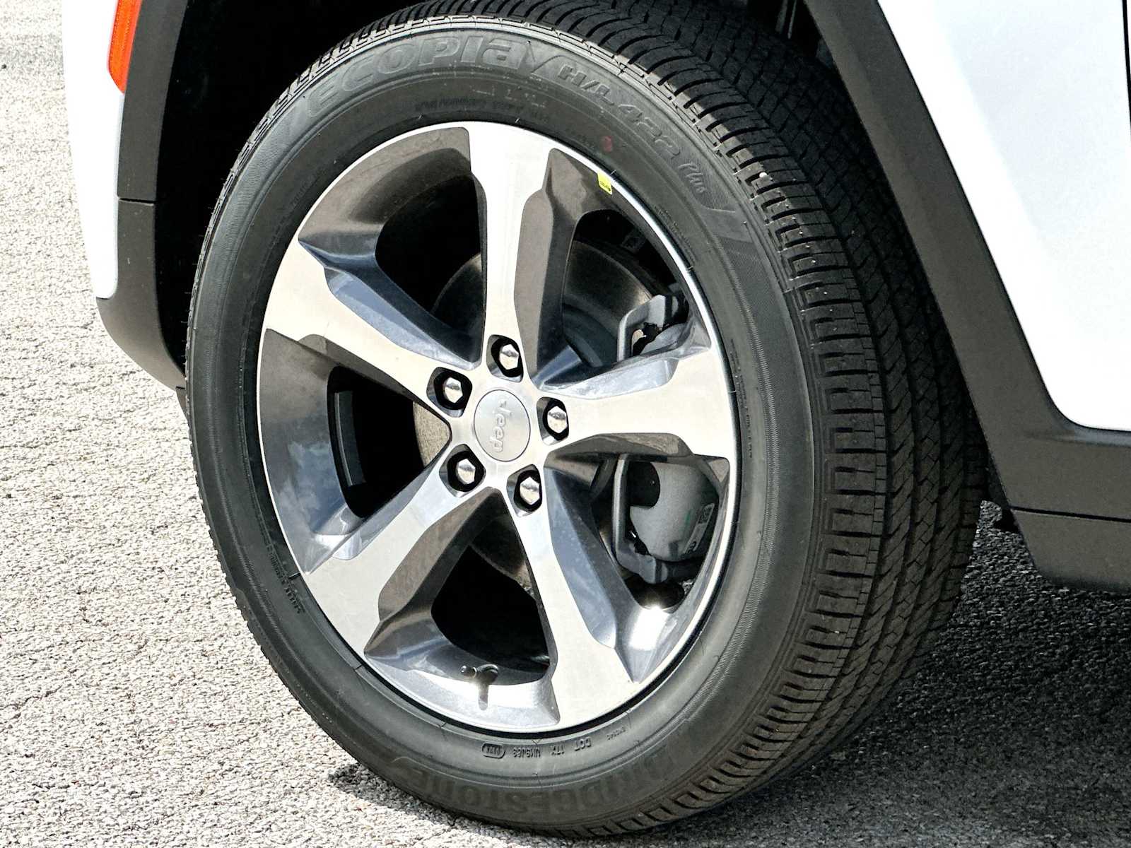 Thumbnail: 2026 Jeep Grand Cherokee - 11