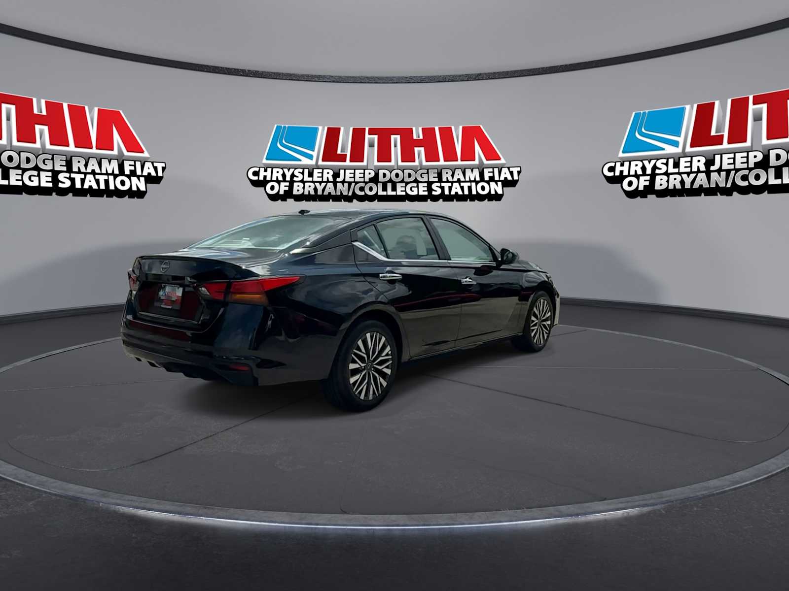 Thumbnail: 2025 Nissan Altima - 8