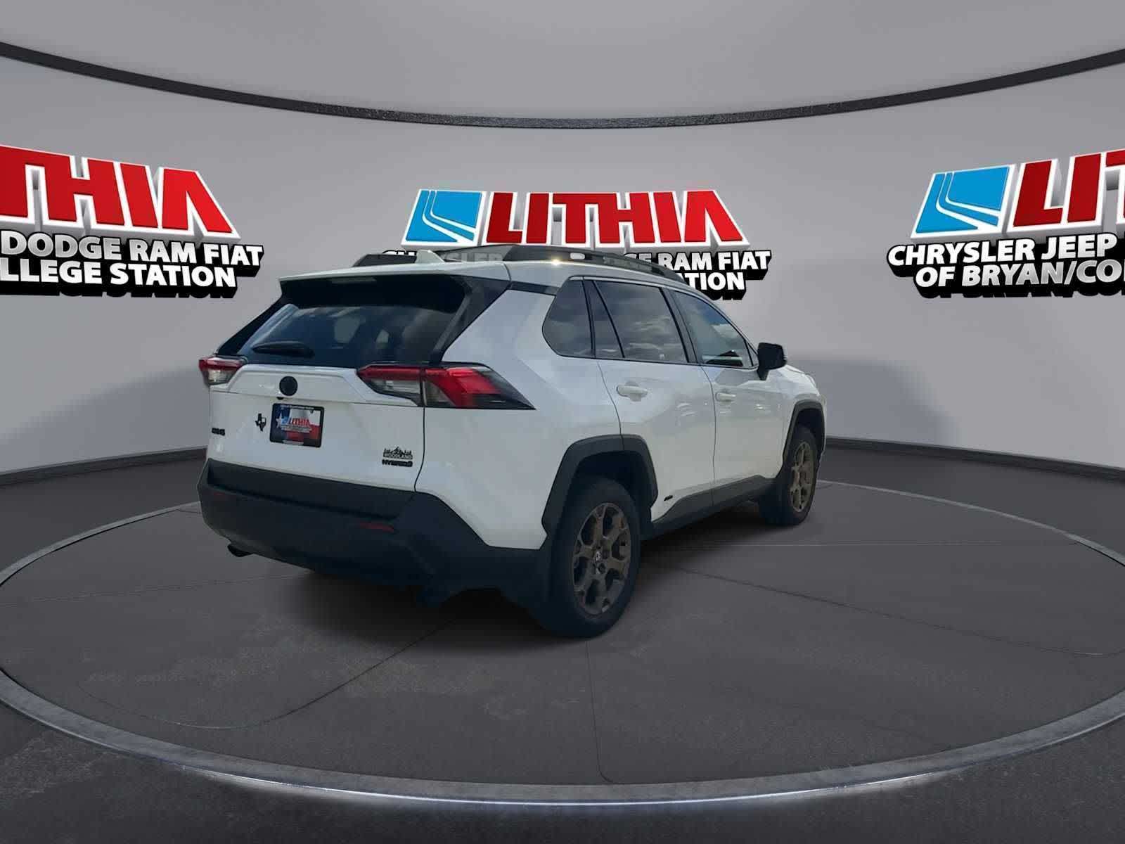 Thumbnail: 2023 Toyota RAV4 - 7