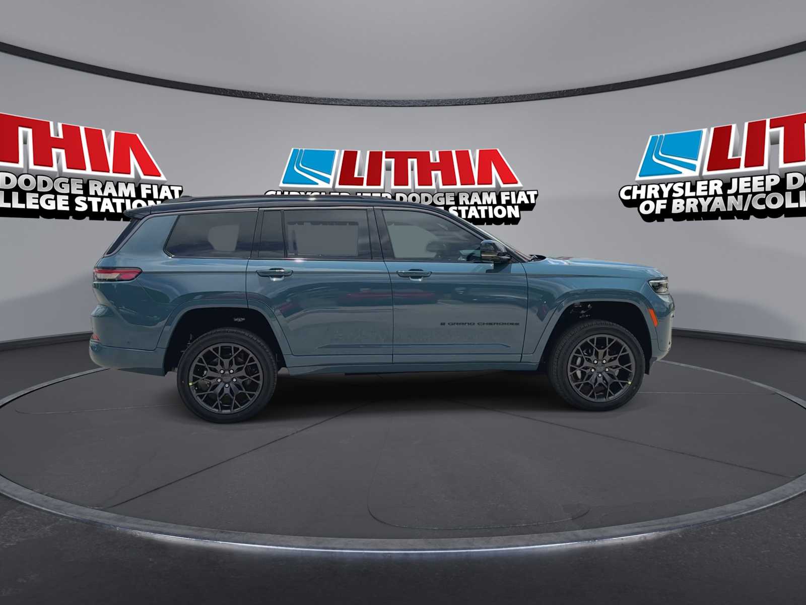 Thumbnail: 2026 Jeep Grand Cherokee - 9